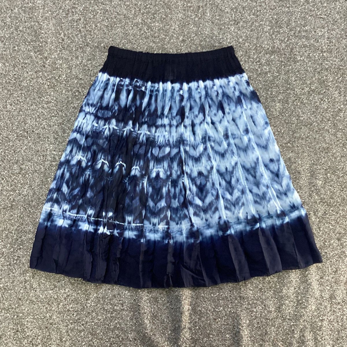 Issey Miyake × Pleats Please Issey Miyake ISSEY MIYAKE me Tie-dye Skirt Blue Navy Size 33" - 1 Thumbnail
