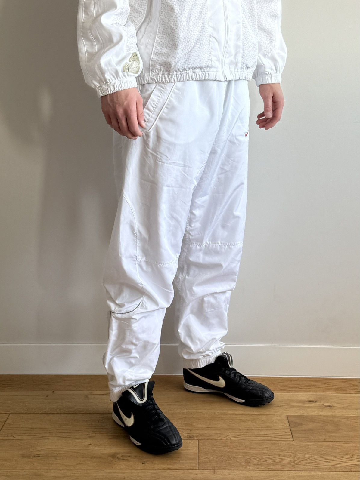 Nike Vintage Nike Air Max 360 Tracksuit White Large Men’s Size US L / EU 52-54 / 3 - 8 Thumbnail
