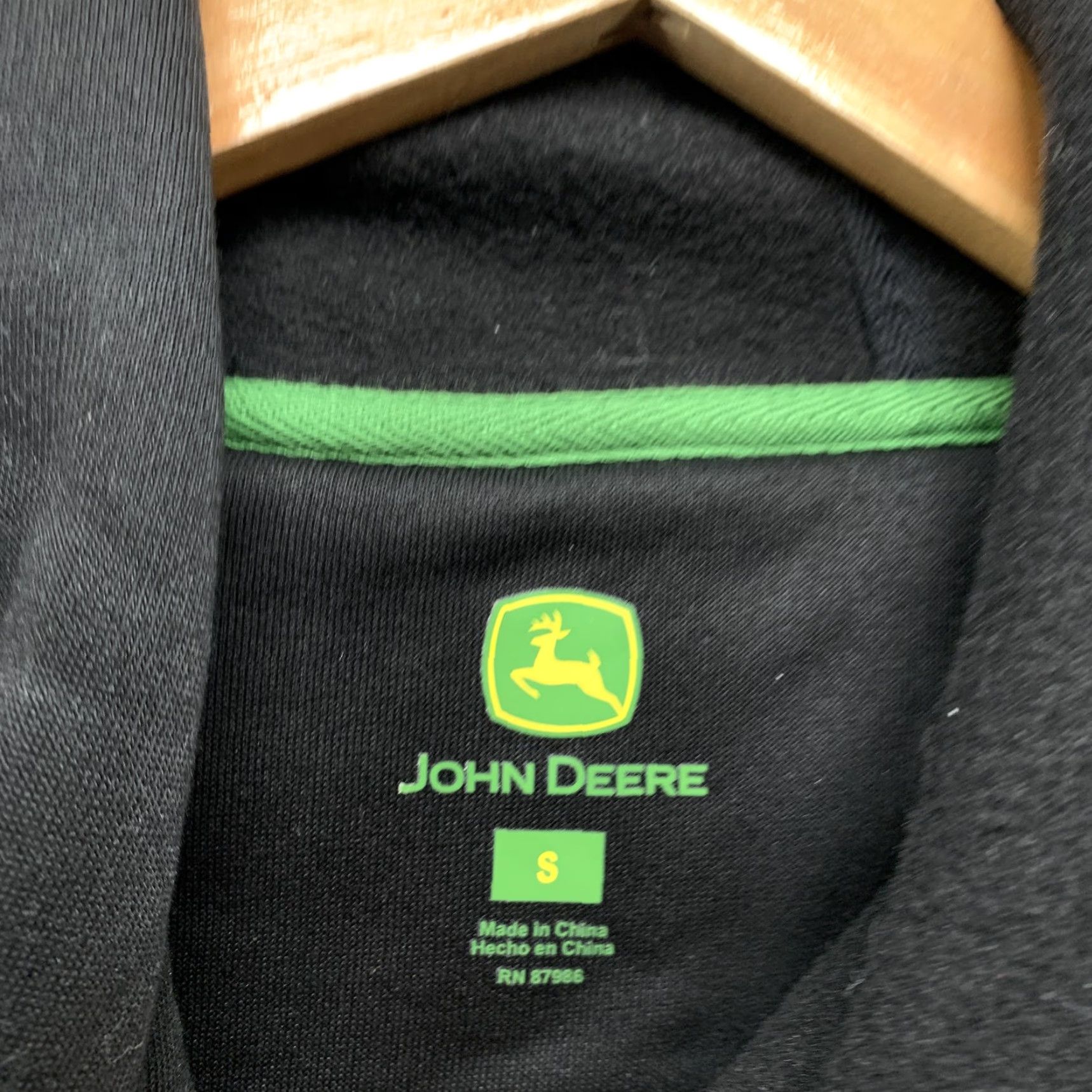 John Deere VINTAGE John Deere Hoodie Sweatshirt Black Mens Small Pullover Hooded Size US S / EU 44-46 / 1 - 5 Thumbnail