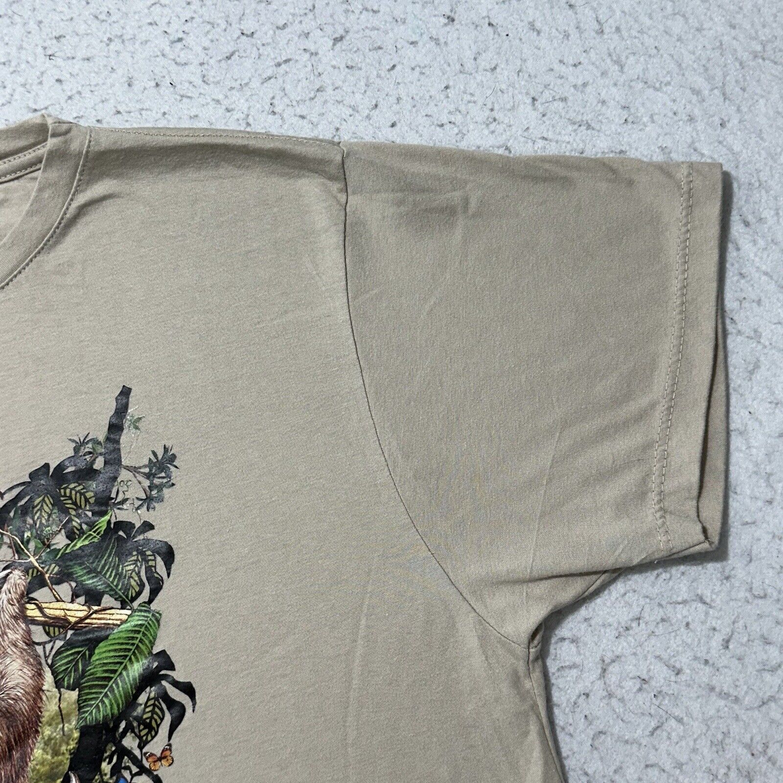 Other Costa Rica Pura Vida Large Sloth Beige Graphic T Shirt Size US L / EU 52-54 / 3 - 4 Thumbnail