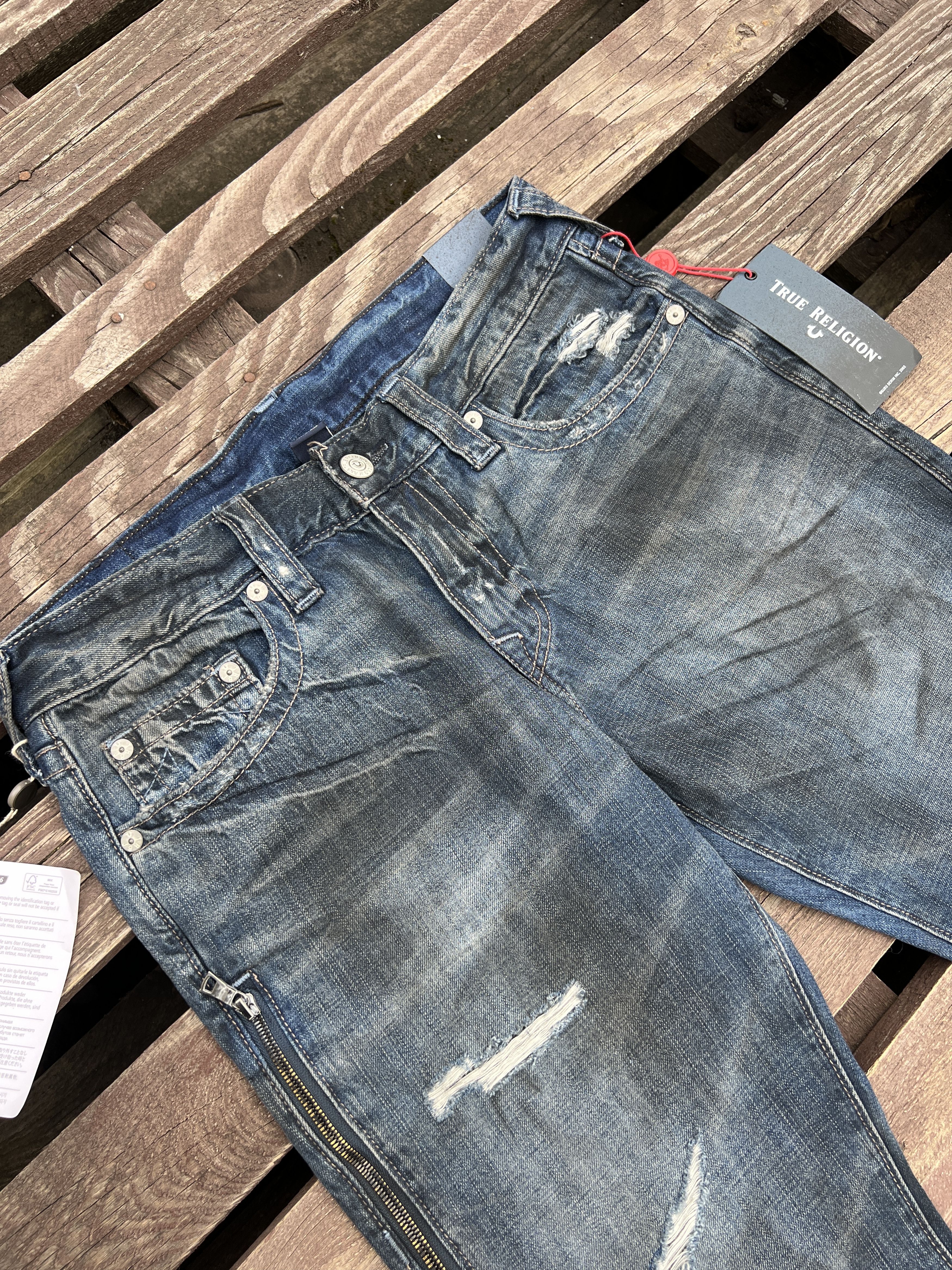 True Religion True Religion Rocco Relaxed Skinny Vintage Distressed jeans Size US 32 / EU 48 - 11 Thumbnail