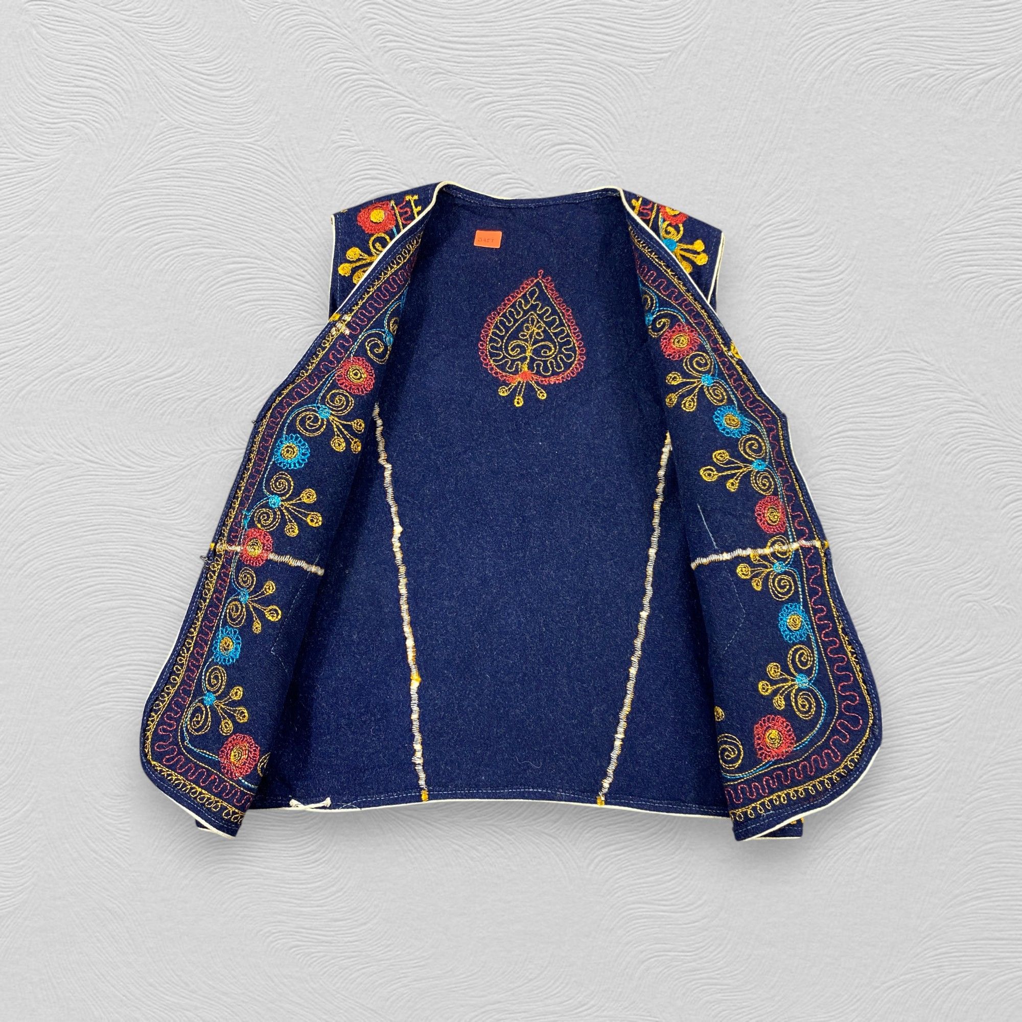 Japanese Brand 💥Rare💥Vintage Embroided Floral Vest Jacket- J457 Size US XXS / EU 40 - 3 Thumbnail