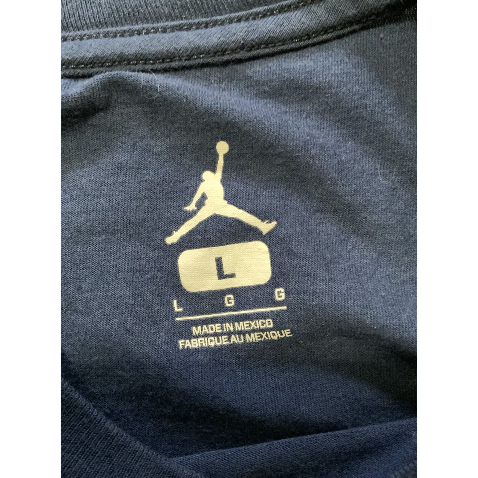 Jordan Brand Air Jordan Is It The Shoes Jumpman Graphic Basketball S/S Crewneck T-Shirt Sz.L Mens Large Blue Crew Neck Shirt Size US L / EU 52-54 / 3 - 6 Thumbnail