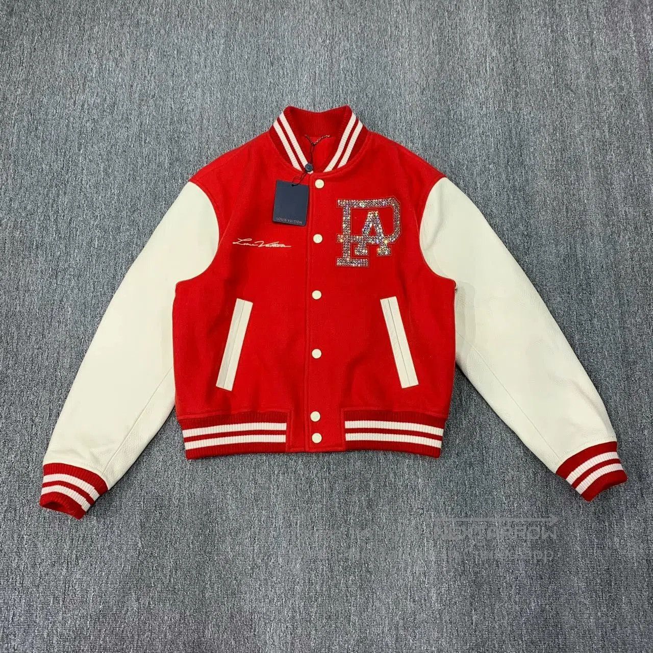 Louis Vuitton louis vuitton red and white embroidered jacket. Size US L / EU 52-54 / 3 - 2 Thumbnail