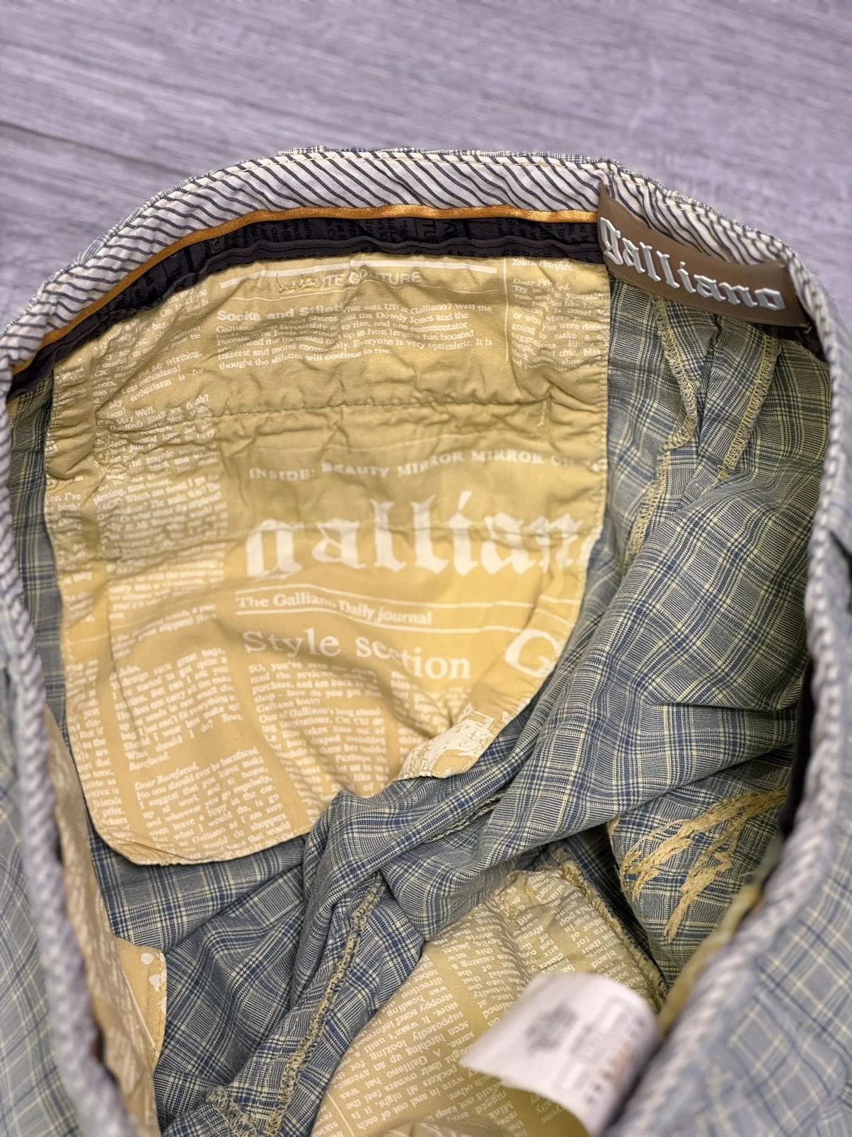John Galliano John Galliano Vintage Cargo Shorts Multi Pocket Size US 34 / EU 50 - 7 Thumbnail