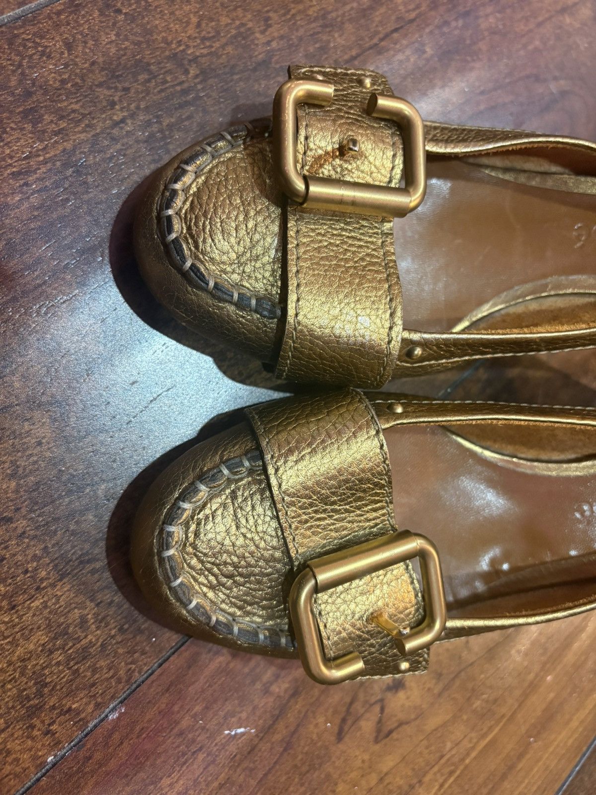 Chloe Chloè gold leather round toe kitten heels with buckle detail Size US 7.5 / IT 37.5 - 5 Thumbnail