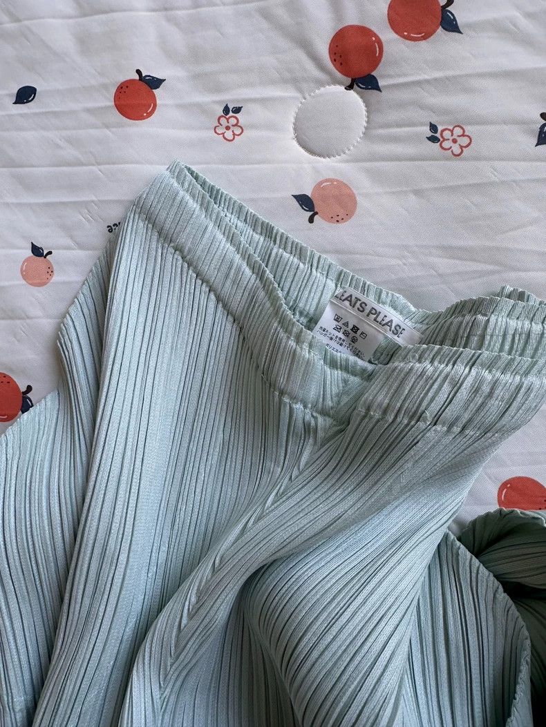 Issey Miyake Issey Miyake size:2 Mint green pleated trousers Size 32" / US 10 / IT 46 - 7 Thumbnail