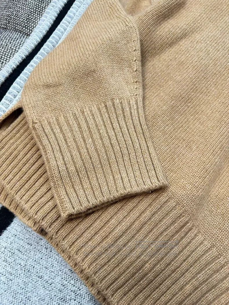 Loro Piana Loro Piana Khaki Brown Baby Cashmere Knit Sweater Size S / US 4 / IT 40 - 5 Thumbnail