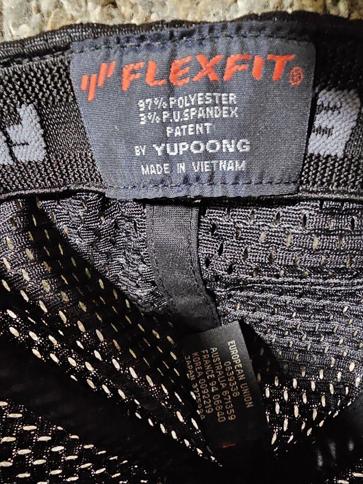 Designer VCOM hat Jersey Mesh Flexfit YUPOONG Volcom? Approx 7 1/4 Size ONE SIZE - 8 Thumbnail