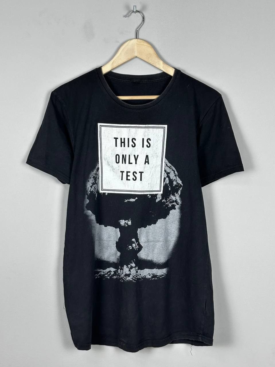 Vintage Vintage Nuclear Bomb Only A Test Printed T Shirt Size US M / EU 48-50 / 2 - 1 Thumbnail