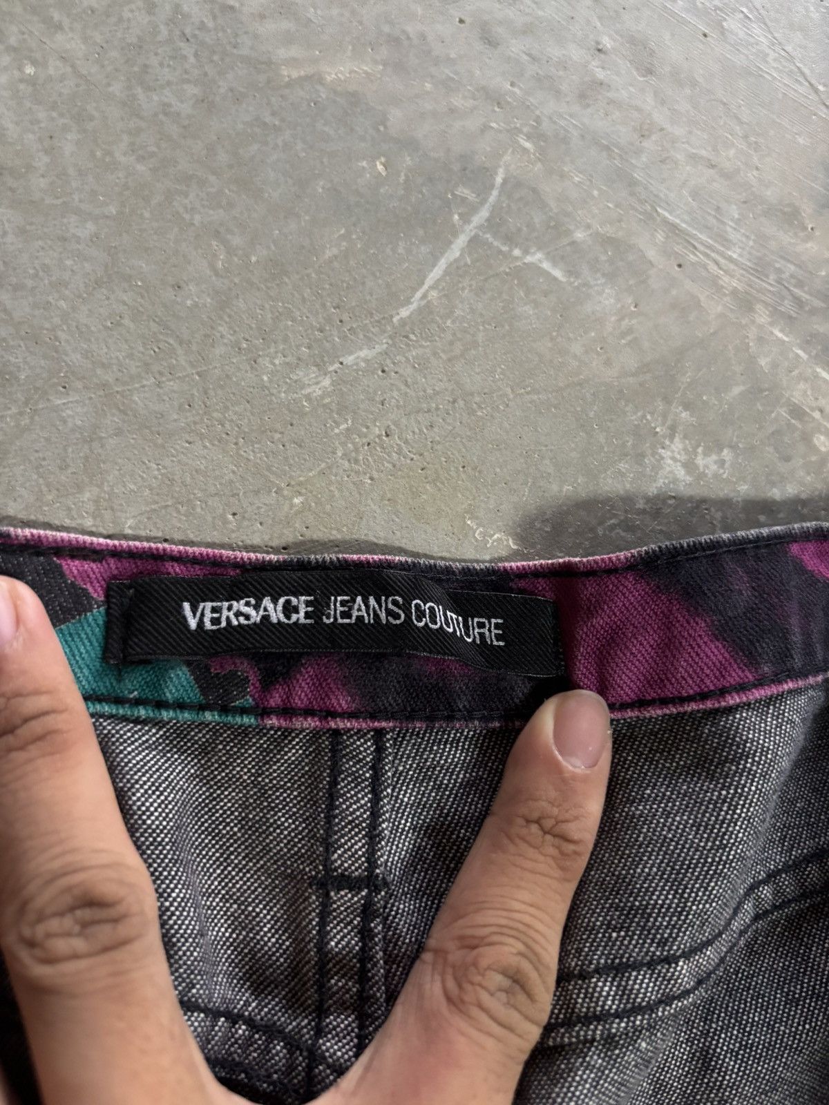Versace VERSACE JEANS COUTURE bootcut flare jeans crazy overprint Size US 30 / EU 46 - 5 Thumbnail