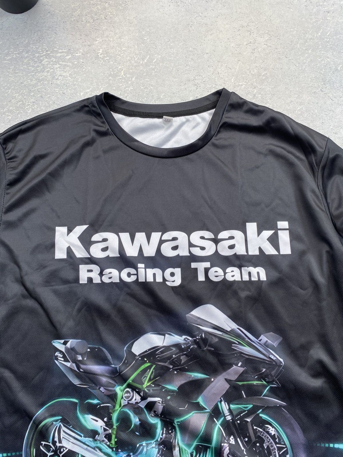 Formula 1 Kawasaki Motorcycle Racing Team Men's T-shirt Size XL Size US XL / EU 56 / 4 - 5 Thumbnail