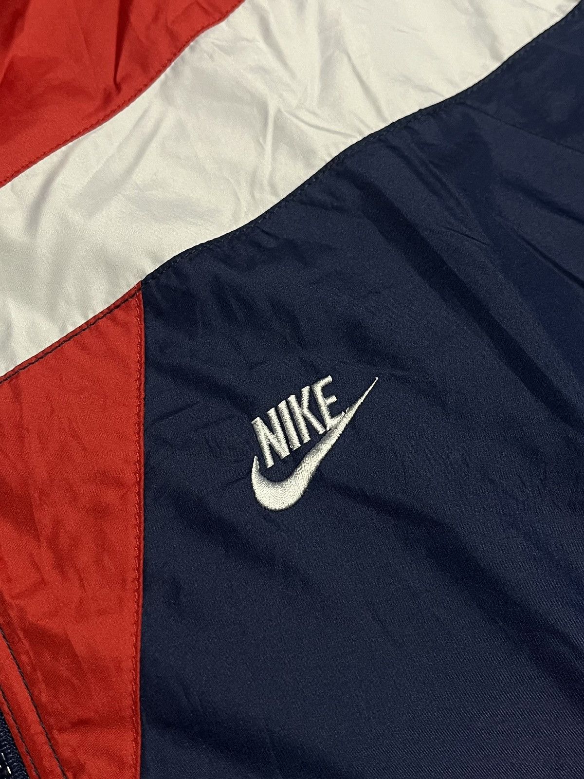 Nike Vintage Nike Sportswear Heritage Windrunner – Navy/Red/White Size US M / EU 48-50 / 2 - 3 Thumbnail