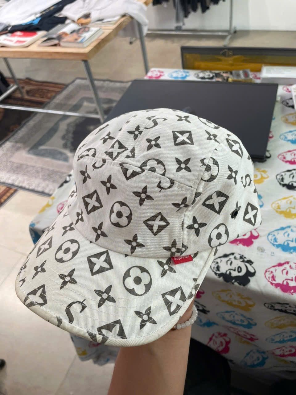 Supreme 00s SUPREME LV PARODY 5PANNEL CAP Size ONE SIZE - 1 Thumbnail