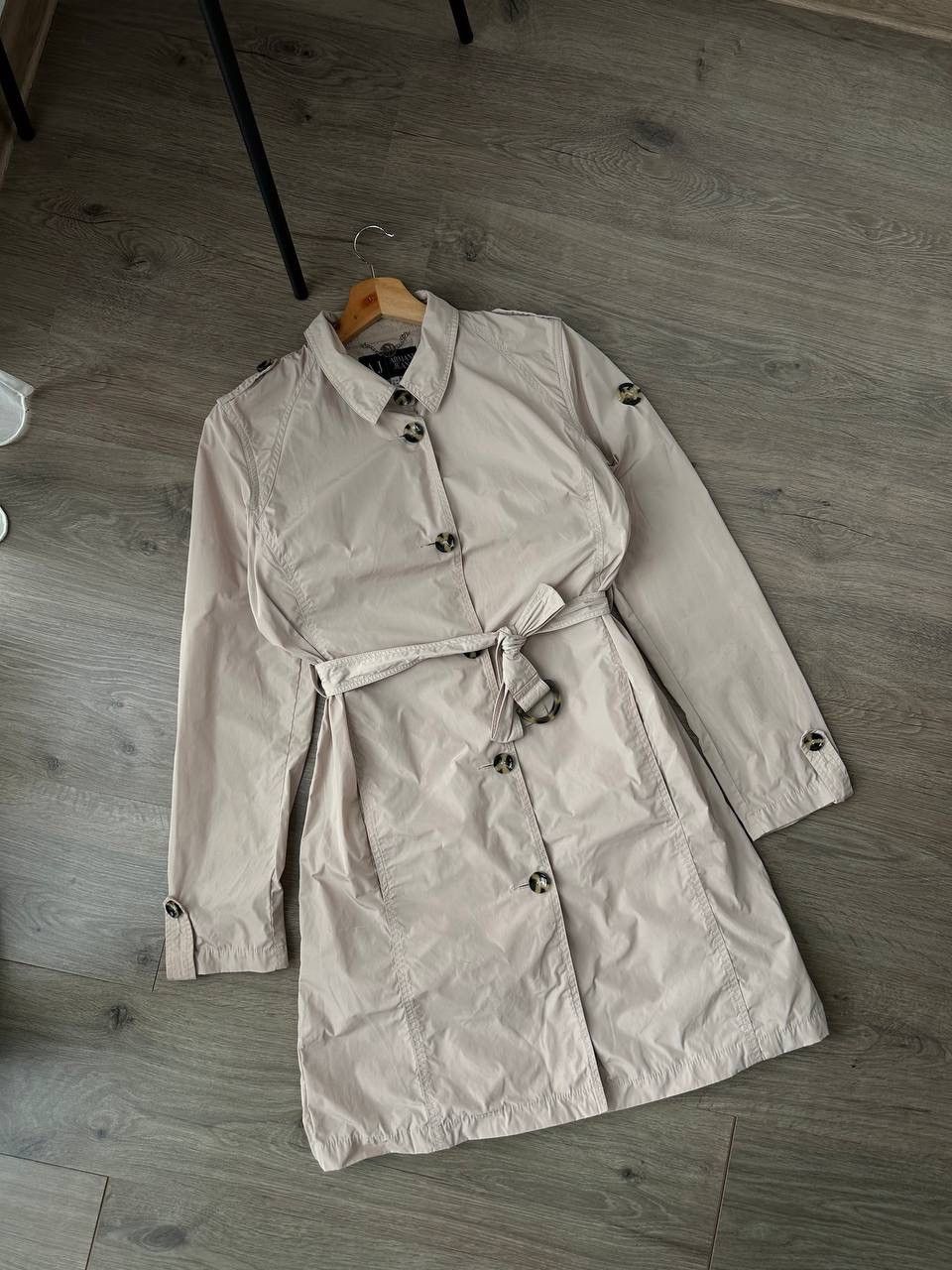 Armani × Vintage Vintage Armani Jeans Nylon Beige Coats Womens Jacket Size M / US 6-8 / IT 42-44 - 3 Thumbnail