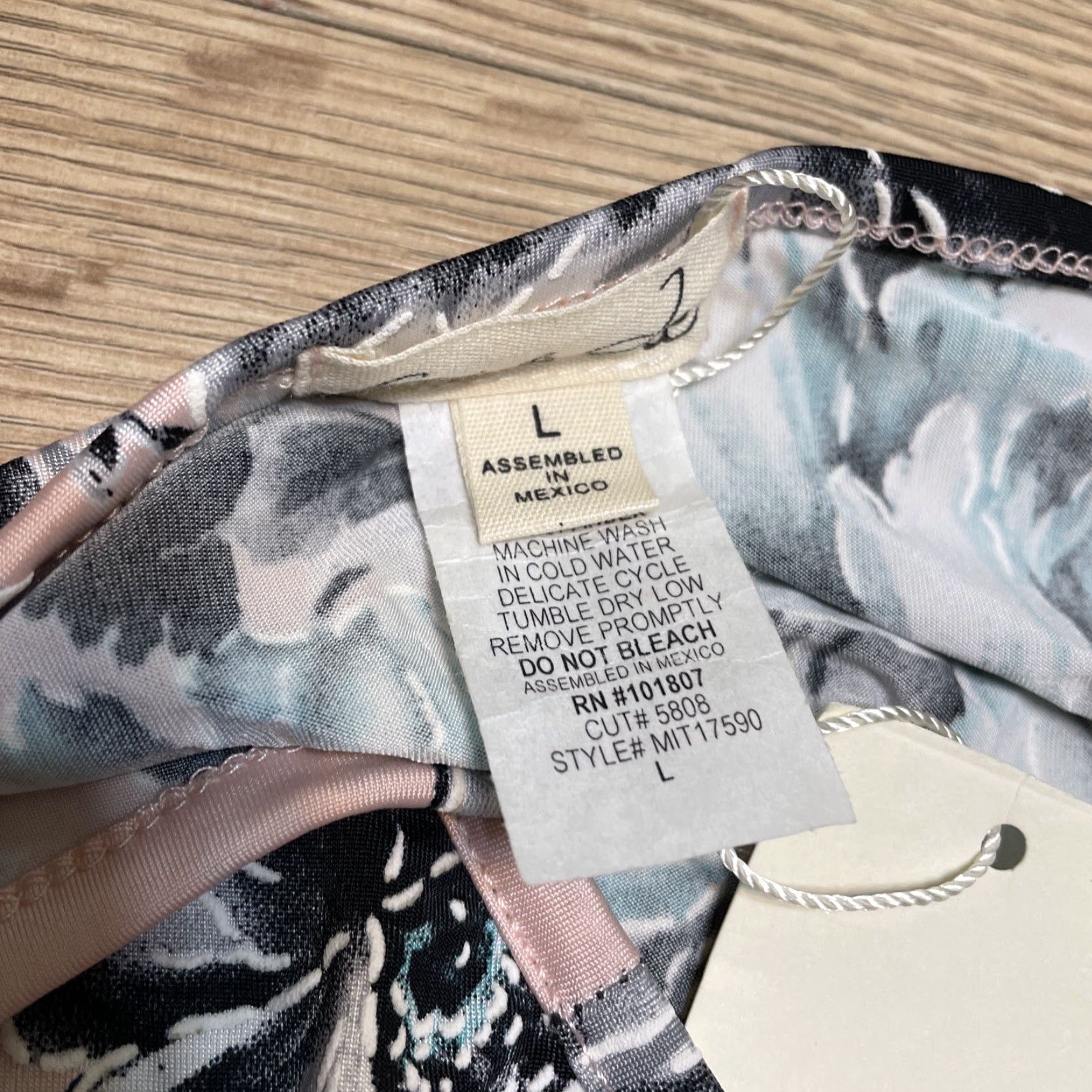 Vintage Emi & Joe Womens Blue Floral 3/4 Sleeve V-Neck Pullover Blouse Top Size Large Size L / US 10 / IT 46 - 2 Thumbnail