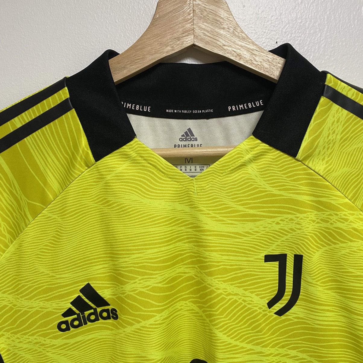 Adidas Adidas Juventus 2020 Long sleeve Soccer Jersey Kit Size US M / EU 48-50 / 2 - 3 Thumbnail