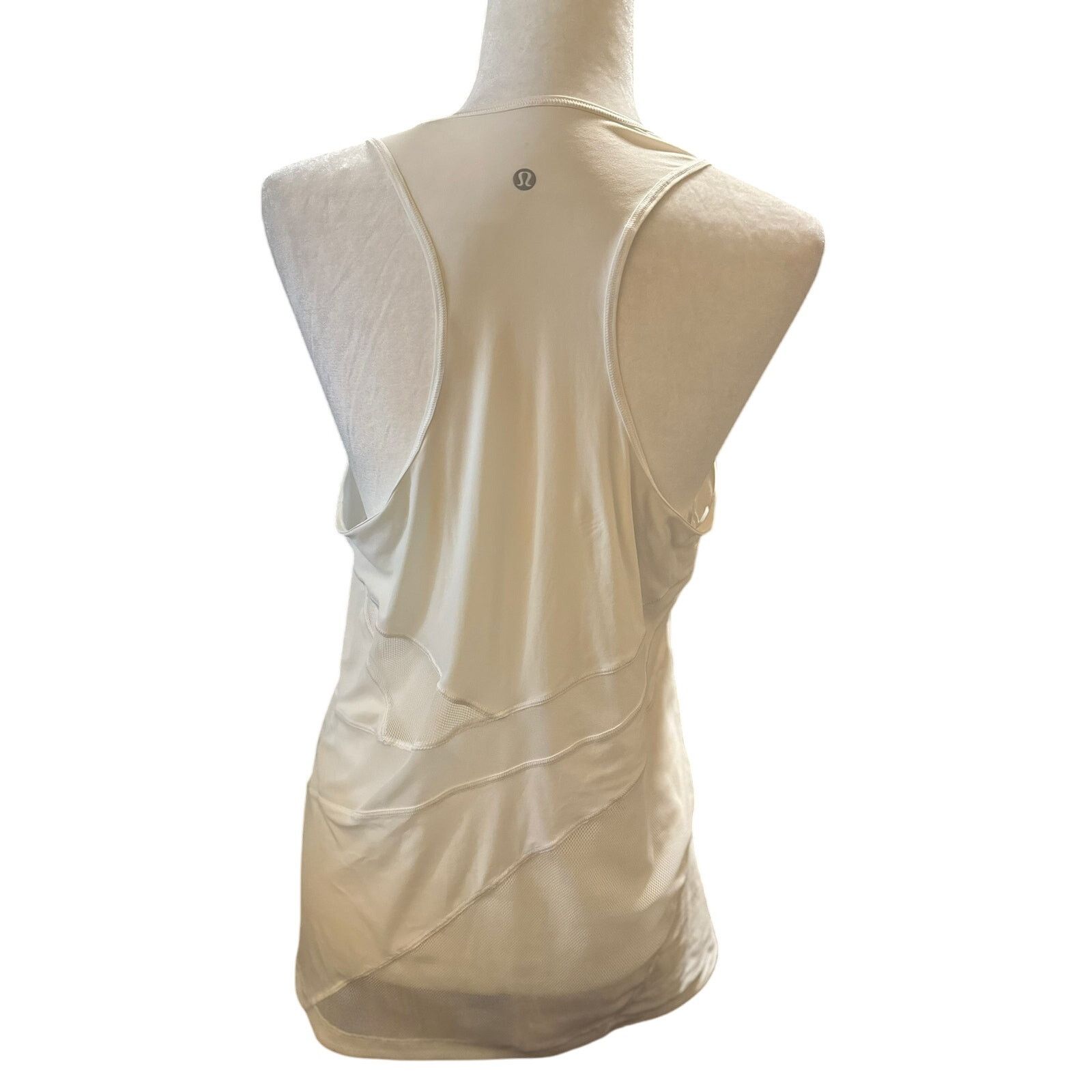 Lululemon Lululemon Mesh In Motion Racerback, White Size S / US 4 / IT 40 - 5 Thumbnail