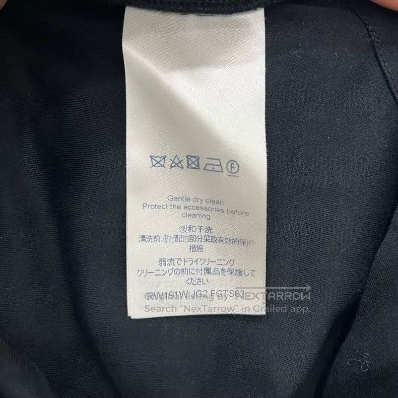 Louis Vuitton Louis Vuitton Black neckline gold presbyopic short sleeve Size US M / EU 48-50 / 2 - 6 Thumbnail