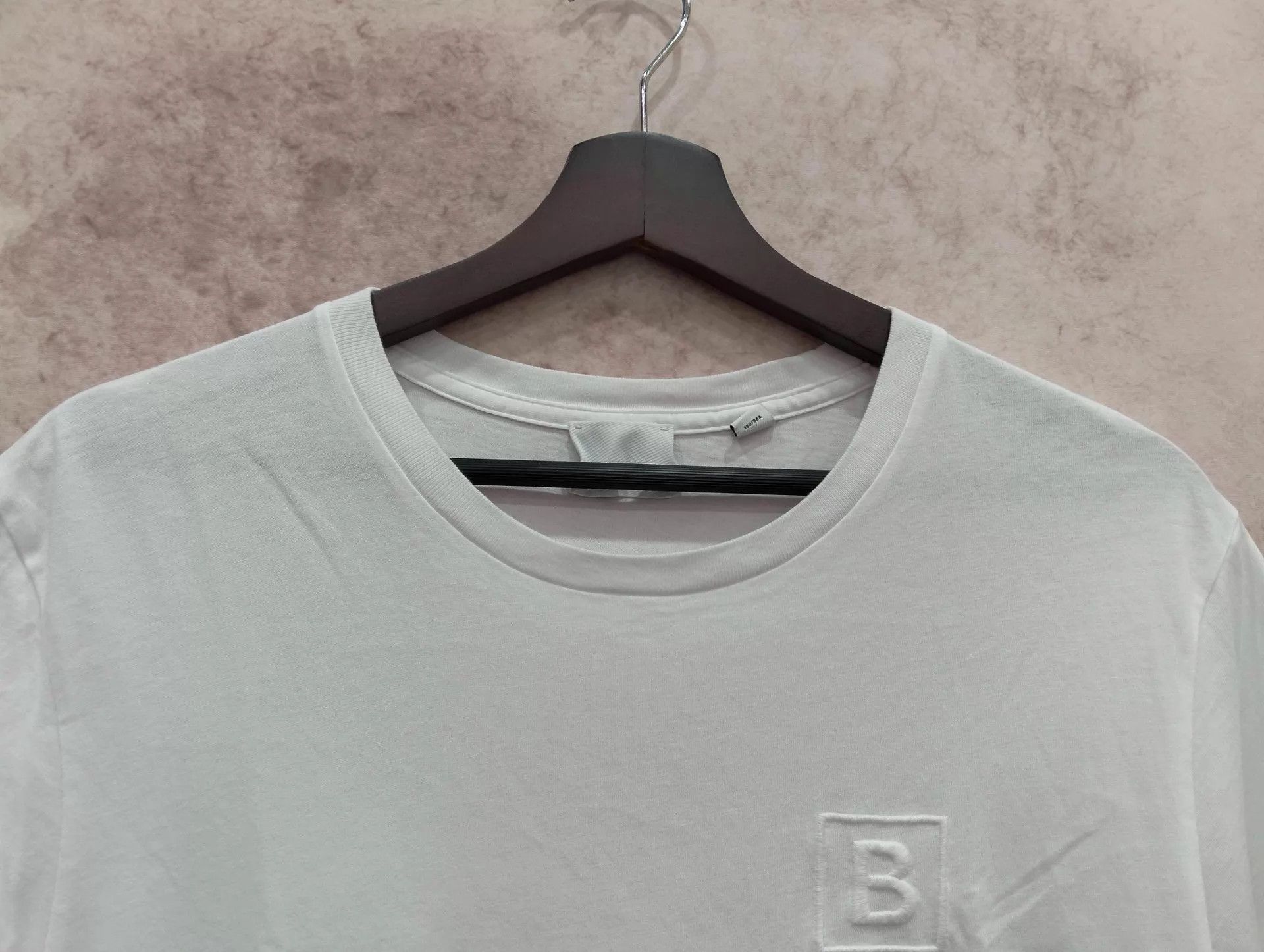 Burberry Burberry White Embroidered B Logo Crewneck T-Shirt M Size US M / EU 48-50 / 2 - 8 Thumbnail