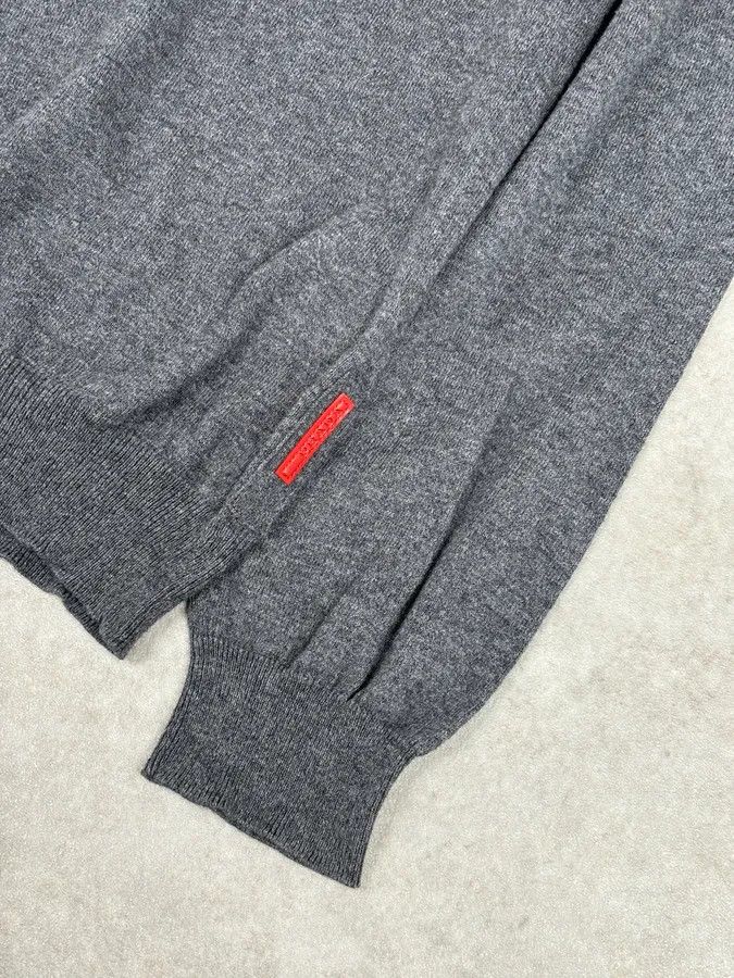 Prada SS2010 Prada Grey Cotton Cashmere Red Logo Patch Sweater Size US L / EU 52-54 / 3 - 8 Thumbnail
