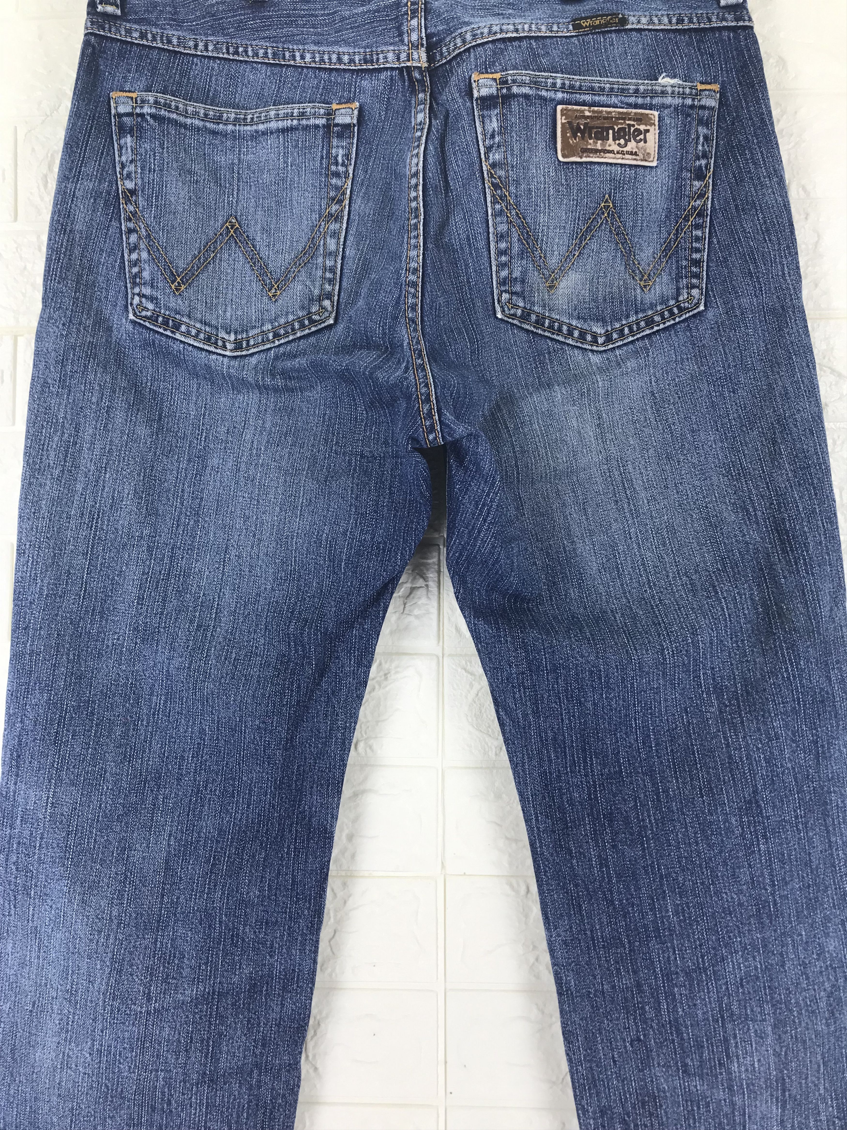 Wrangler Vintage Wrangler Blue Wash Distressed Jeans Size US 34 / EU 50 - 7 Thumbnail