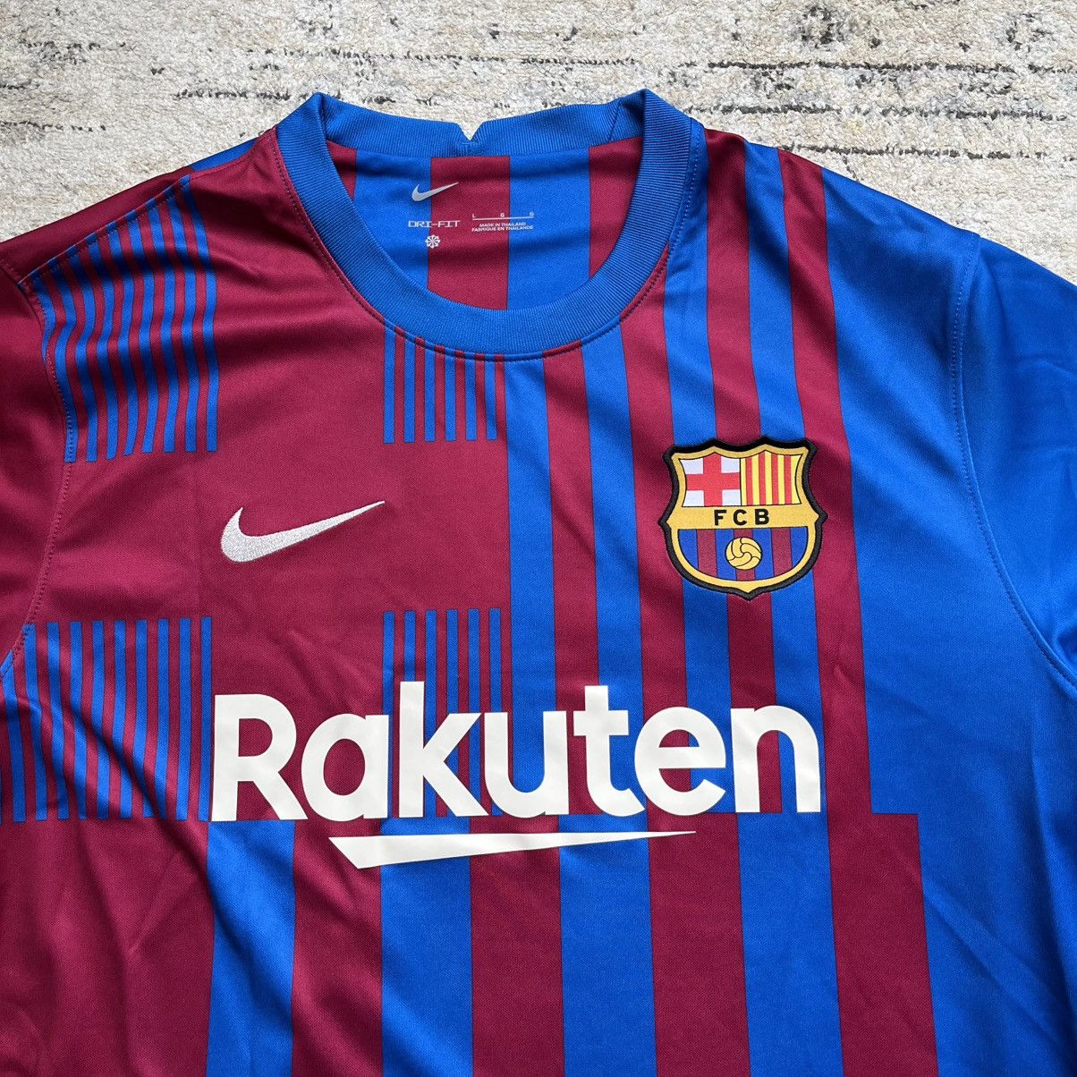 Nike Barcelona Home Jersey 2021/22 size L Size US L / EU 52-54 / 3 - 2 Thumbnail