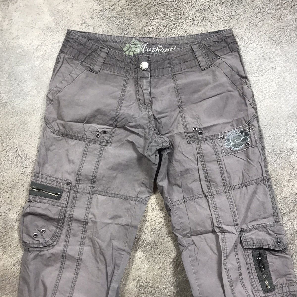 Vintage Vintage Y2K Baggy Cargo Pants Distressed Tactical Streetwear Size 28" / US 6 / IT 42 - 5 Thumbnail