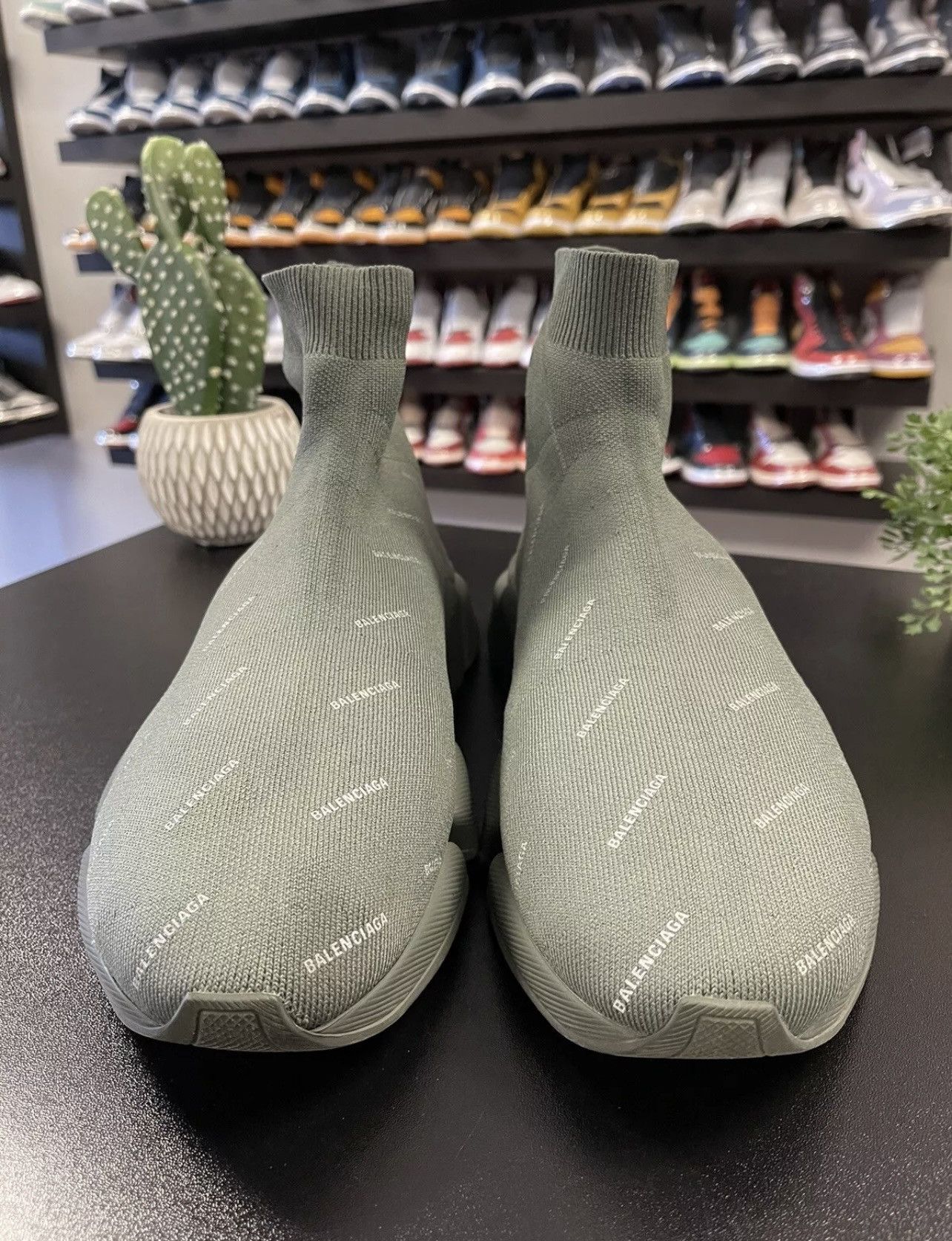 Balenciaga Size 12/EU45 - Balenciaga 2.0 Speed Allover Logo Olive Green Size US 12 / EU 45 - 2 Thumbnail