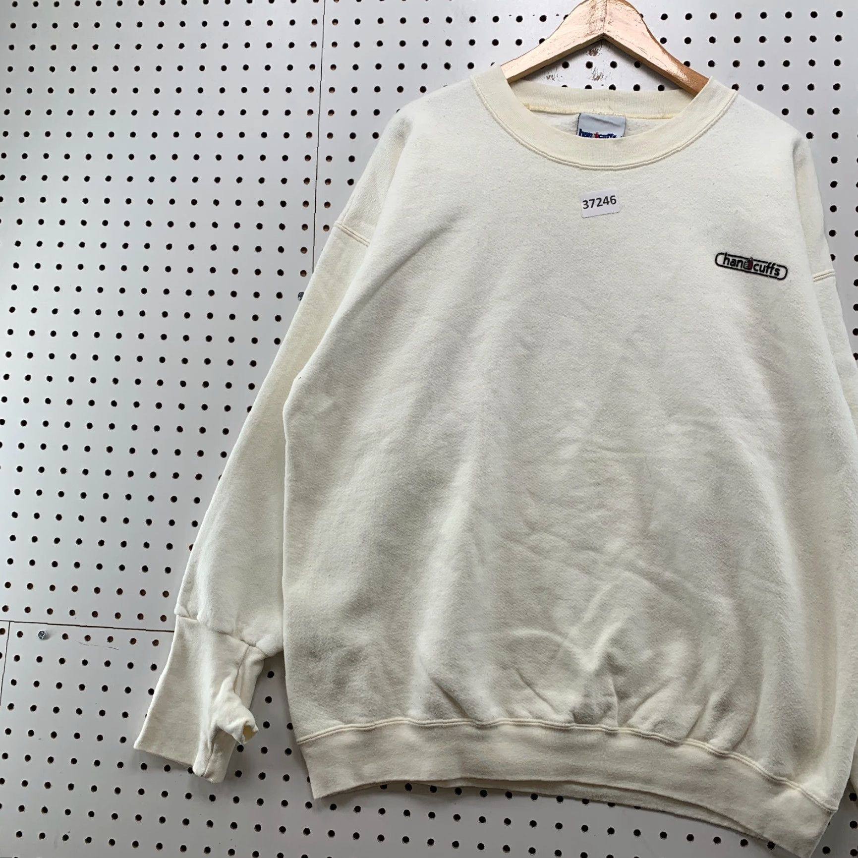 Vintage VINTAGE Handcuffs Sweatshirt Crewneck Mens XL White 90s Graphic Print Thumbholes Mens Sweatshirt 90s Men XL White Size US XL / EU 56 / 4 - 3 Thumbnail
