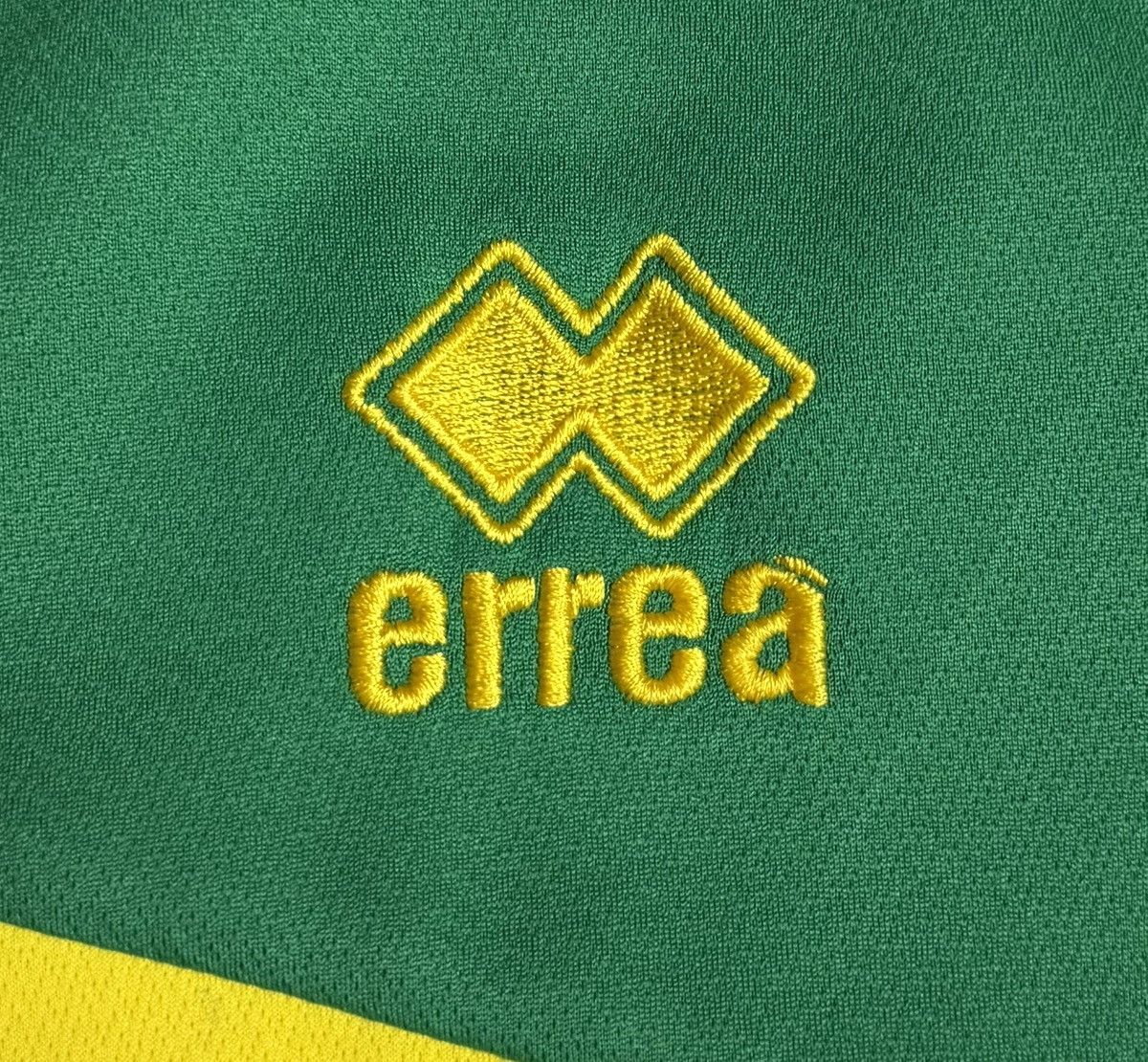 Errea Norwich City 2014 2015 Home Shirt Soccer Jersey Errea Size US S / EU 44-46 / 1 - 5 Thumbnail