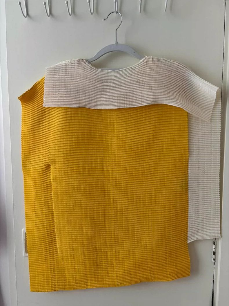 Issey Miyake Issey Miyake size:2 Yellow and white color-blocked design Size XS / US 0-2 / IT 36-38 - 4 Thumbnail