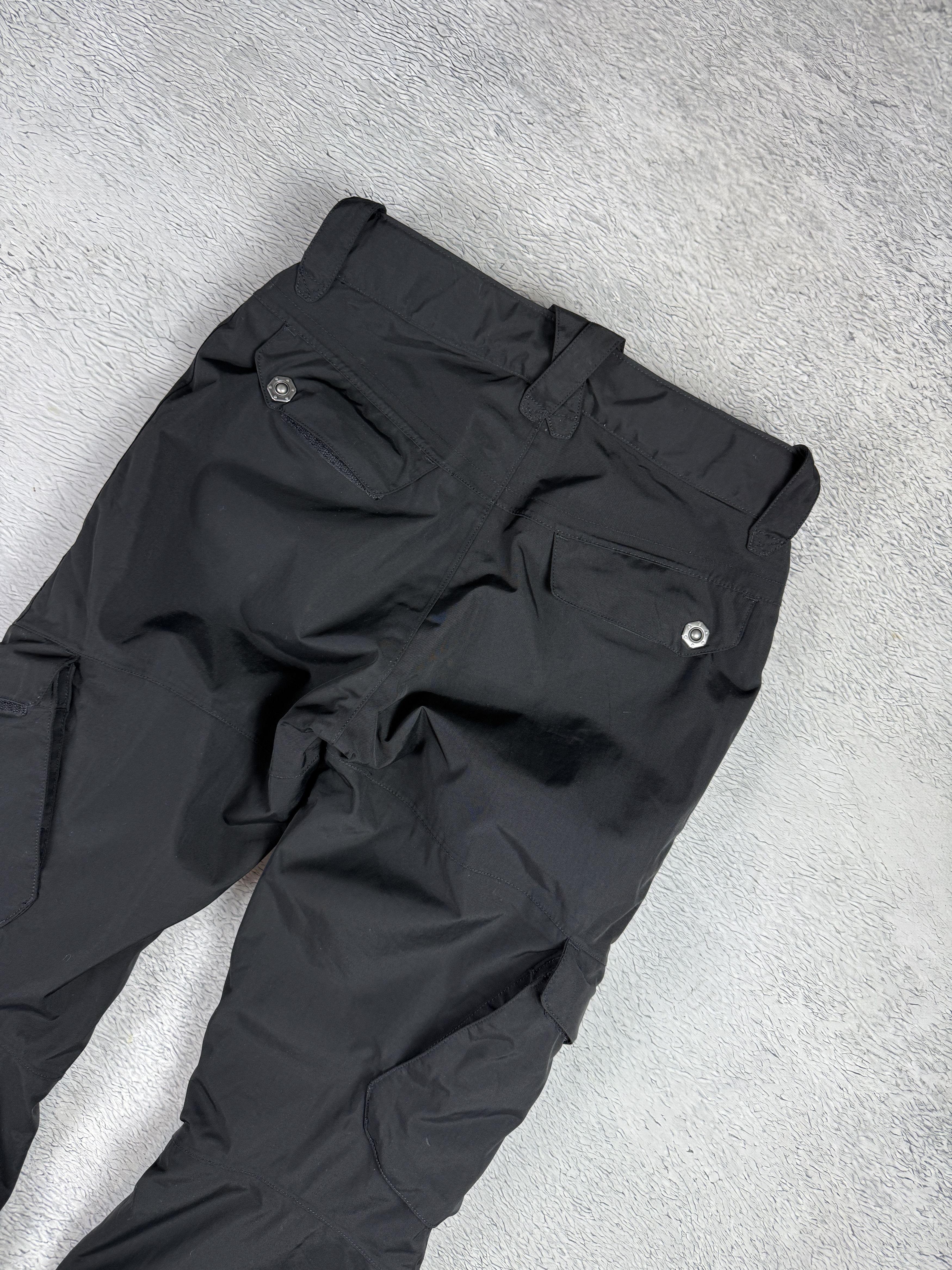 The North Face The North Face Women Snow HyVent Pants Ski Cargo Black Size 26" / US 2 / IT 38 - 5 Thumbnail