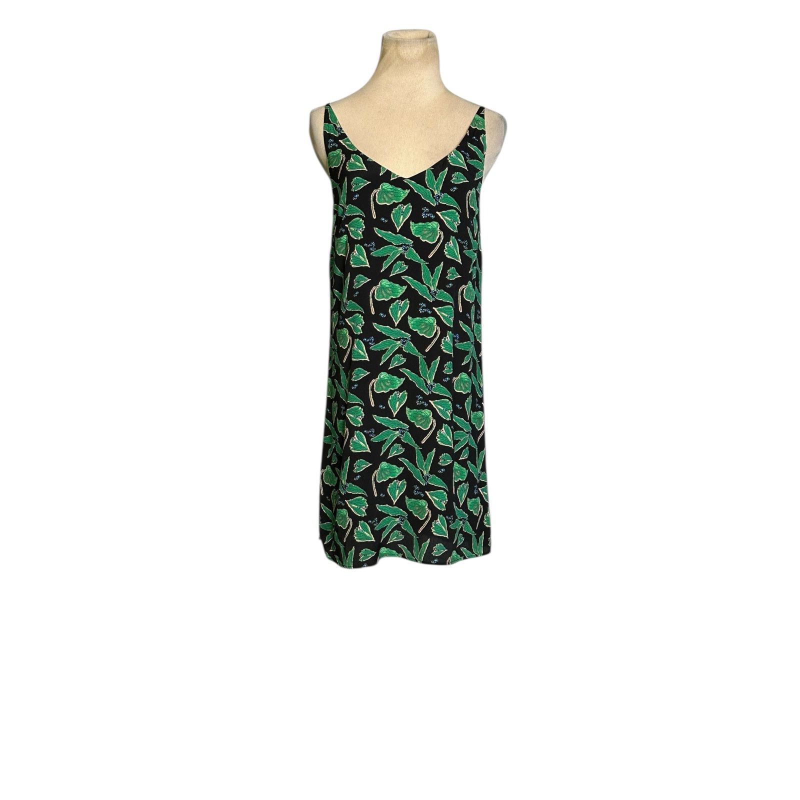 Urban Outfitters Urban Outfitters leaf print sleeveless mini dress size XS Size XS / US 0-2 / IT 36-38 - 10 Thumbnail