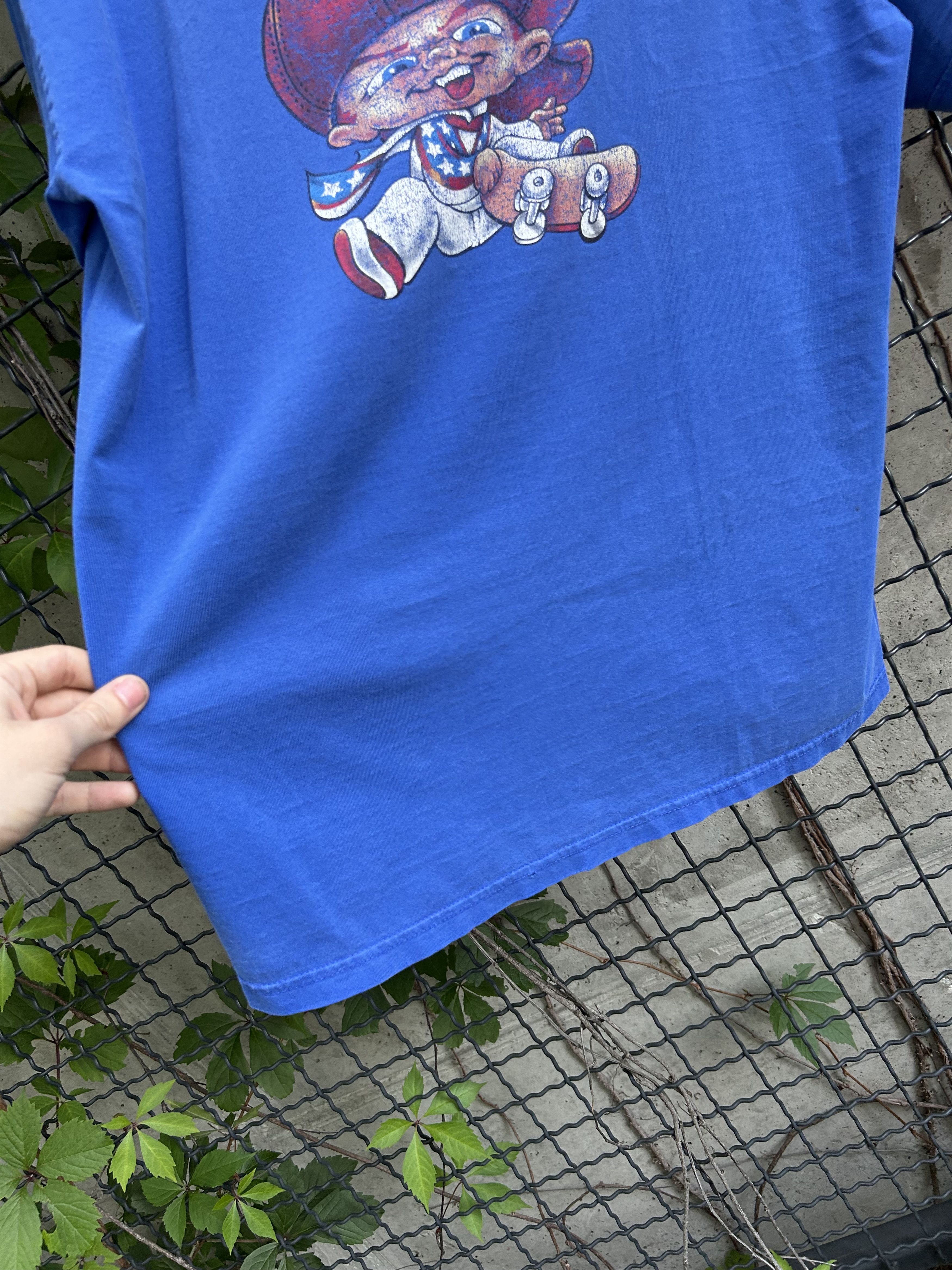 Blind Skateboards Vintage 90s Blind Skateboards Graphic T-shirt Size US XL / EU 56 / 4 - 11 Thumbnail