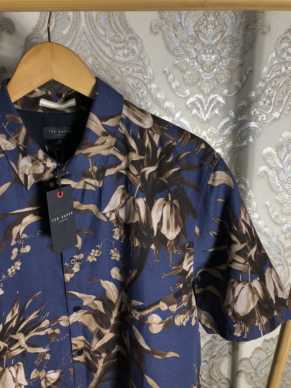 Ted Baker VINTAGE TED BAKER LONDON FLOWER DESIGNER CASUAL DELUX Y2K Size US XXL / EU 58 / 5 - 2 Thumbnail
