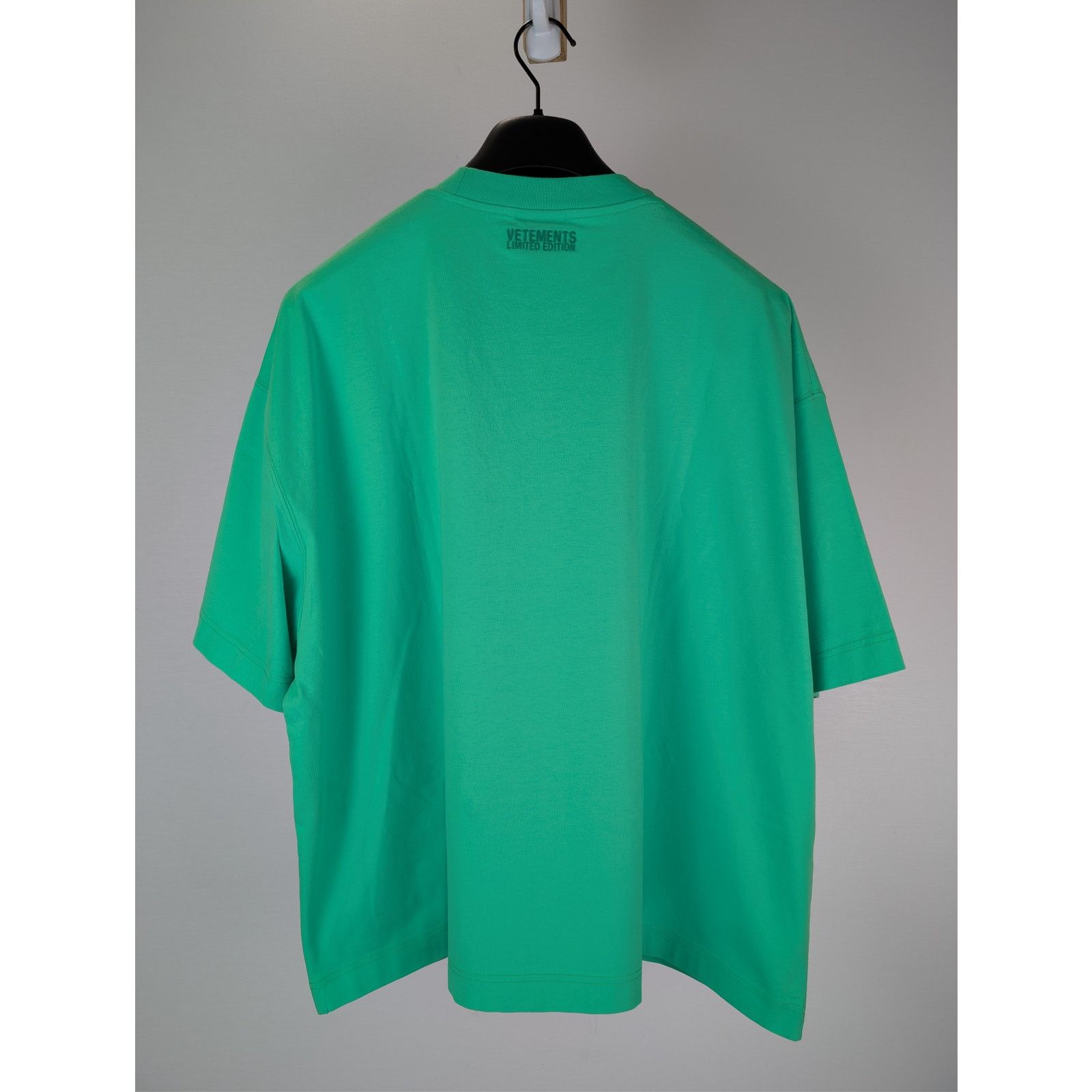 Vetements o1rshd1 Oval Logo Cropped Boxy T-Shirt in Green Size US L / EU 52-54 / 3 - 10 Thumbnail