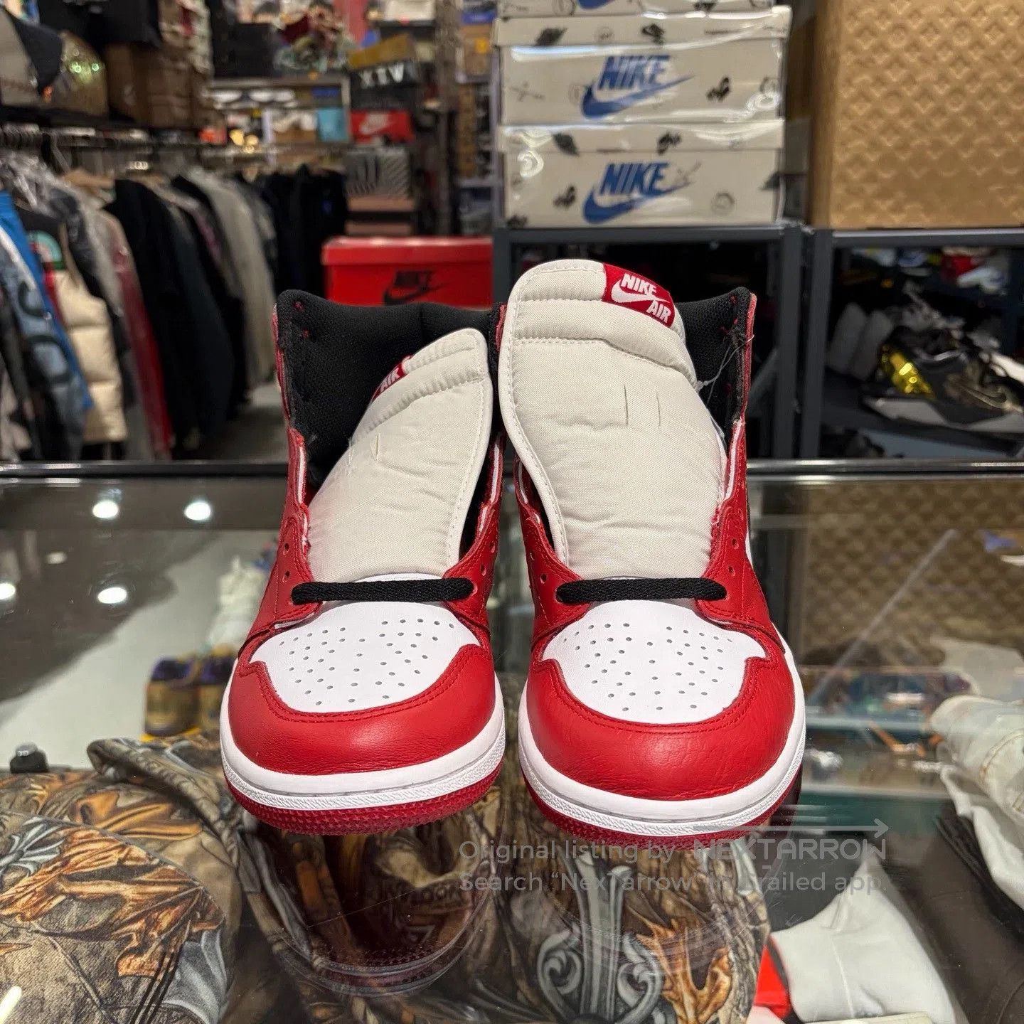 Jordan Brand Air Jordan 1 Retro Chicago 2015. Size US 9 / EU 42 - 2 Thumbnail