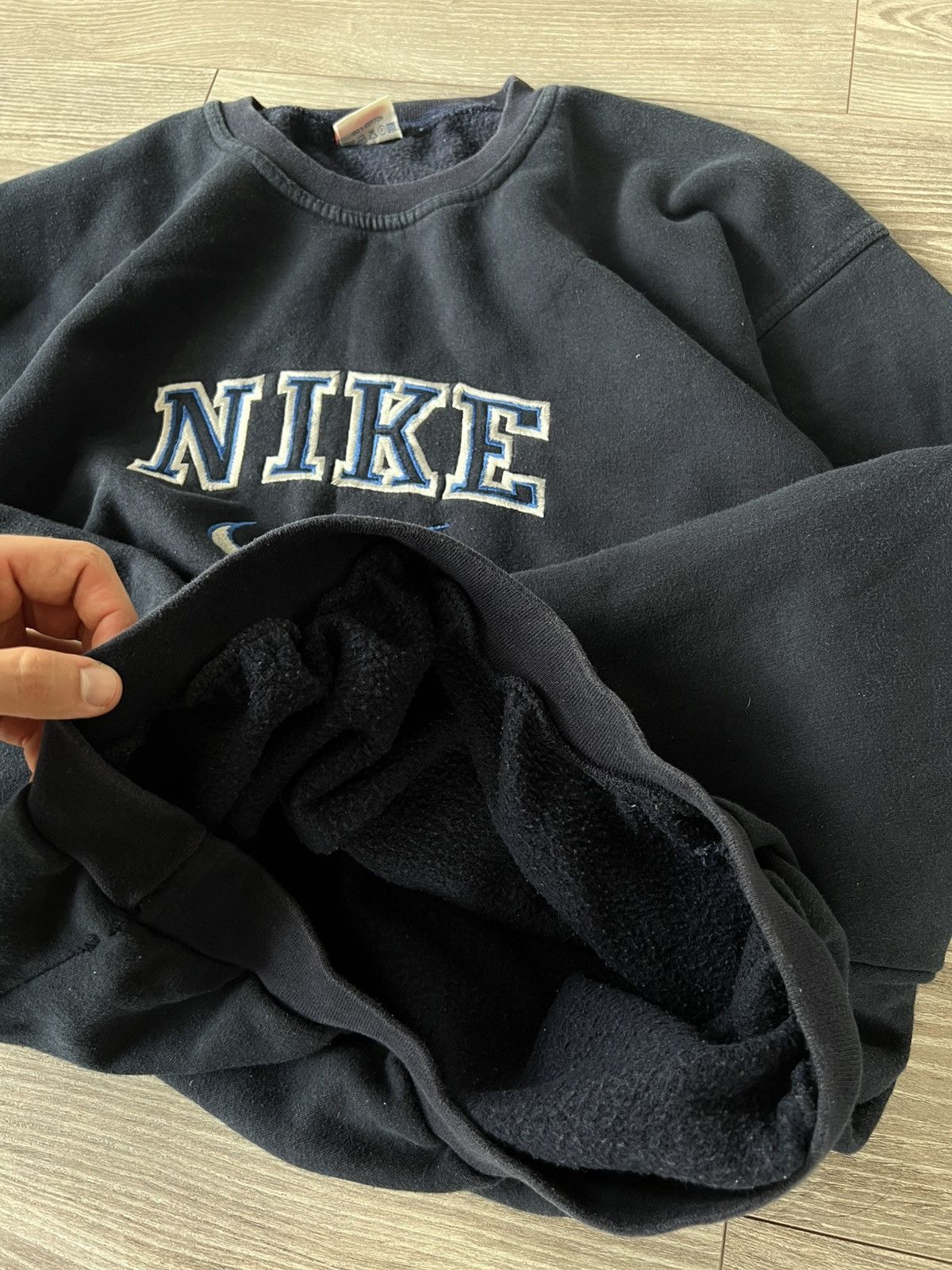 Other Vintage Nike Knit Central Logo Oversize Crew Neck Sweatshirt Size US L / EU 52-54 / 3 - 21 Thumbnail