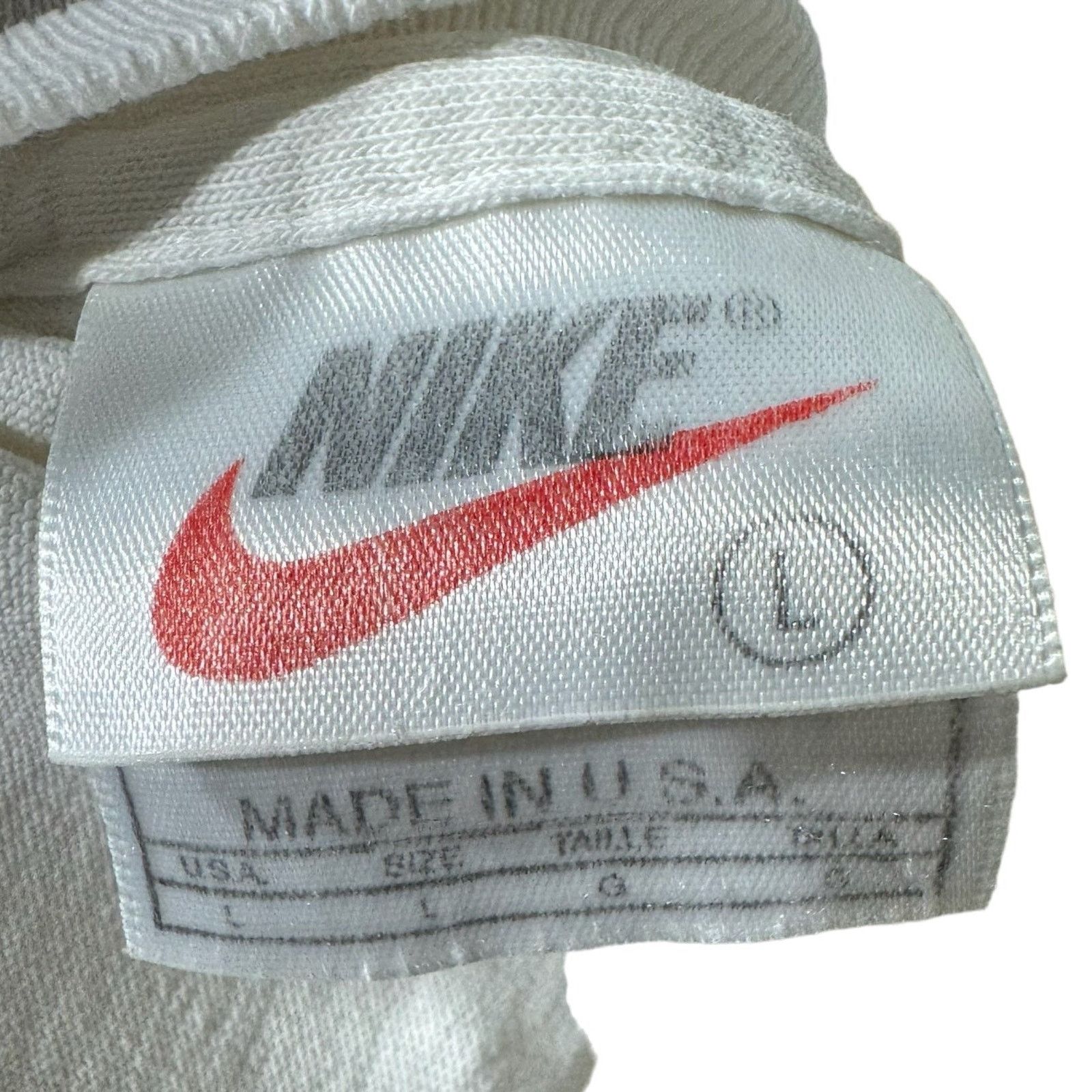 Vintage Vintage Nike Wrap Around Spellout Tee Size US L / EU 52-54 / 3 - 7 Thumbnail