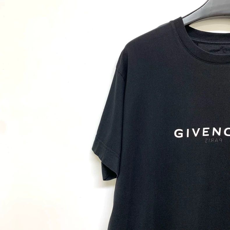 Givenchy Givenchy Chest Logo Short Sleeve 2506-Nextarrow Size US L / EU 52-54 / 3 - 7 Thumbnail