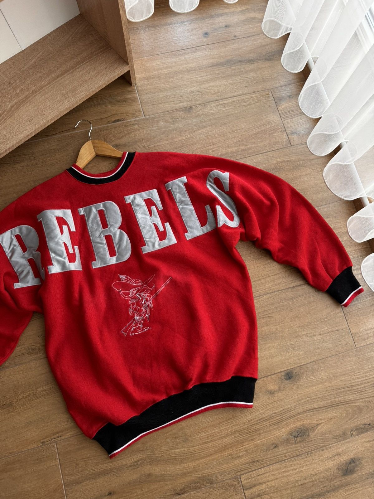 NHL × Vintage Vintage Rebels Red Druid Hockey by Legends Logo Sweatshirt Size US M / EU 48-50 / 2 - 3 Thumbnail