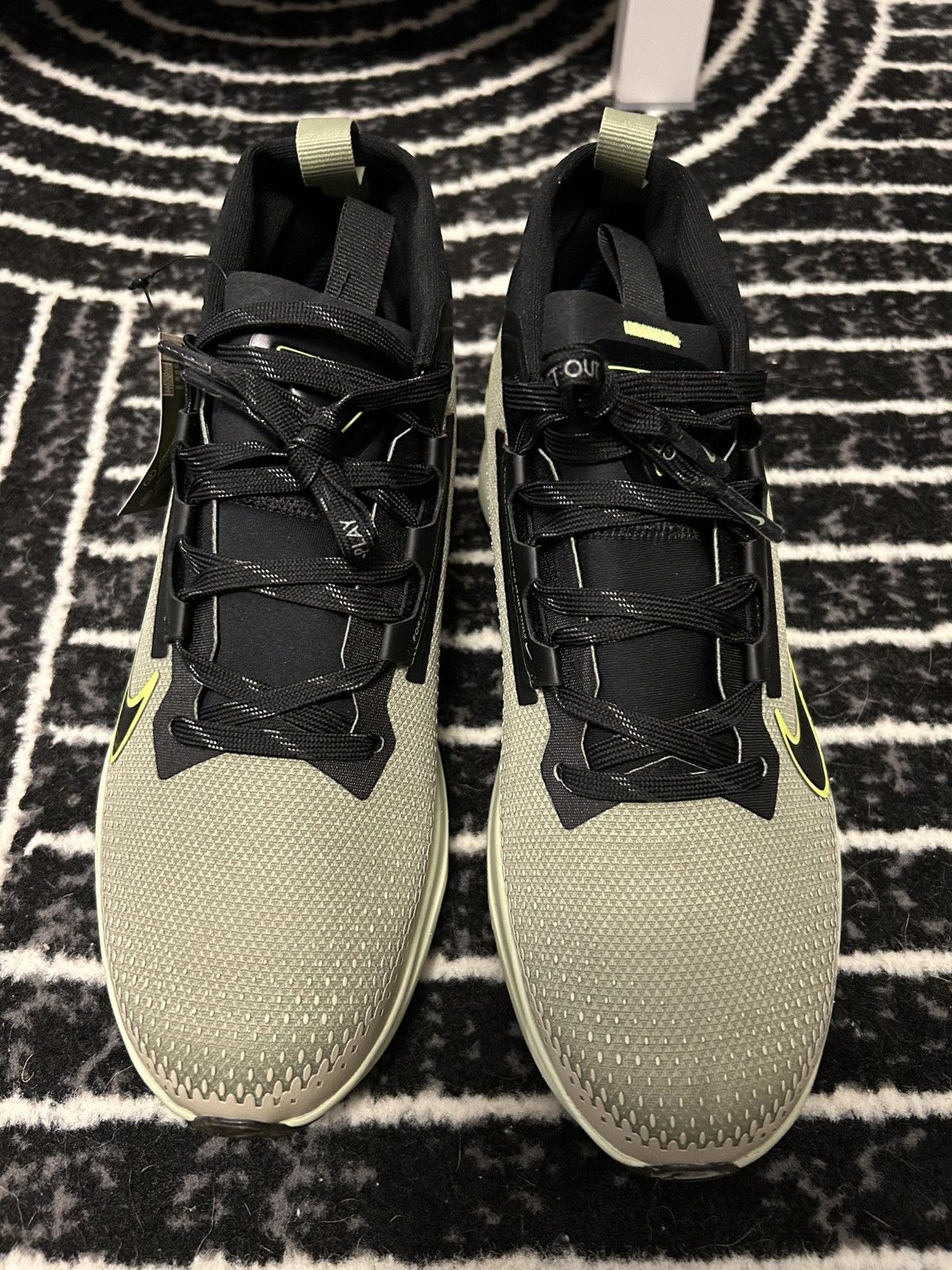 Nike Nike Men's Infinity Tour 2 GORE-TEX Golf Shoes Size US 9.5 / EU 42-43 - 3 Thumbnail
