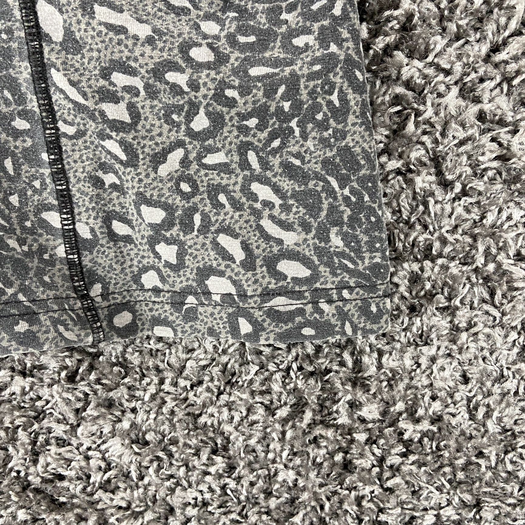 Vintage WOMEN'S ACTIVEWEAR ATHLETIC TANK TOP GRAY CHEETAH PRINT SIZE L Size L / US 10 / IT 46 - 2 Thumbnail