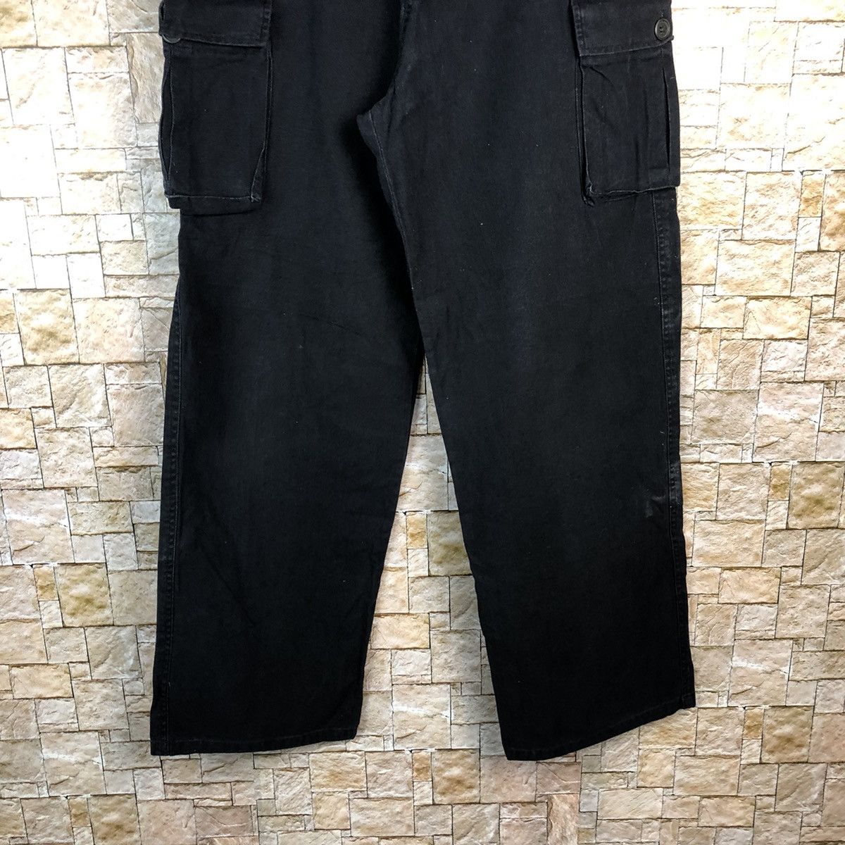 Japanese Brand Japanese Brand Black Cargo Multipocket Pants #A644 Size US 28 / EU 44 - 3 Thumbnail