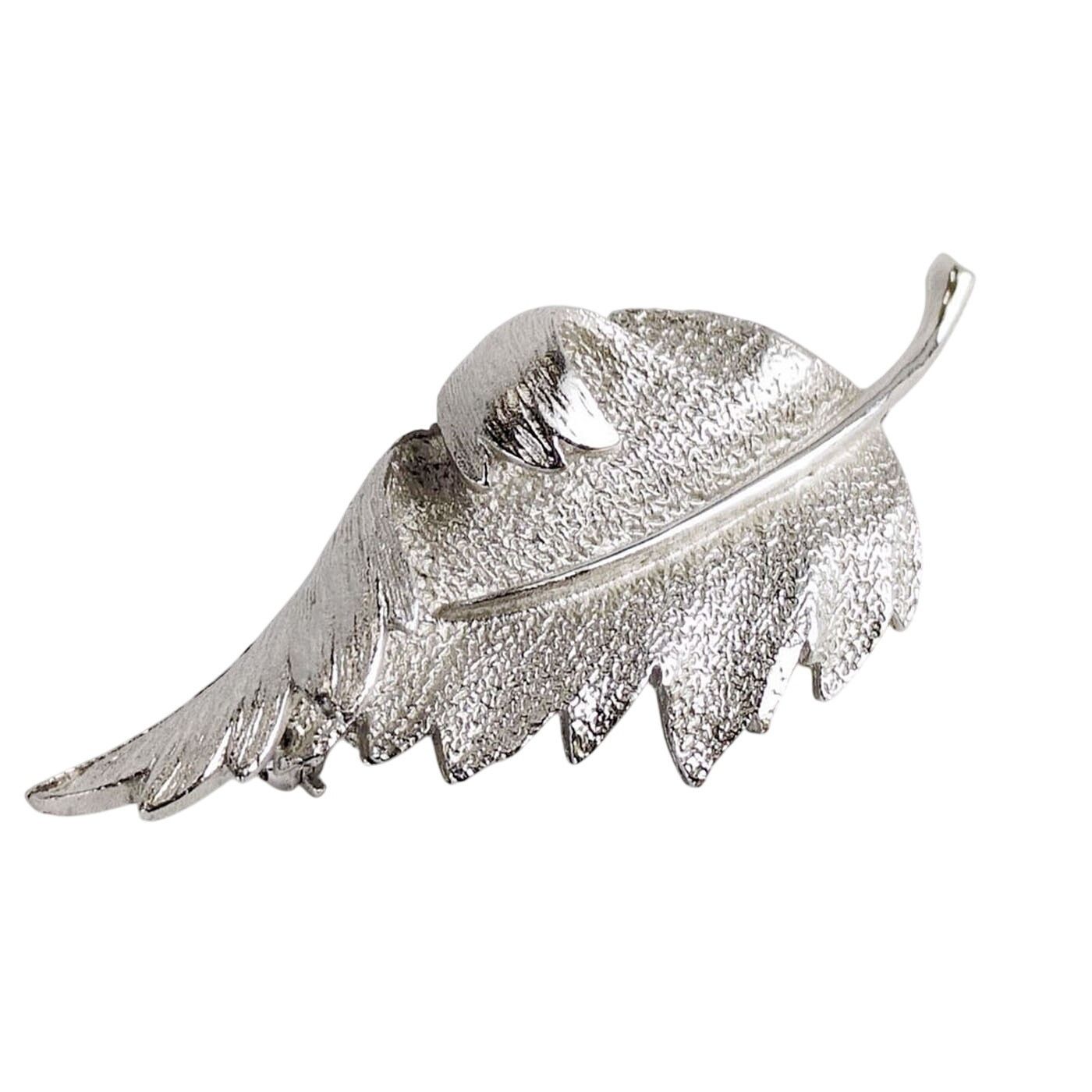 Vintage 2 Vintage Leaf Brooch Pins Coro Silvertone & Goldtone Size ONE SIZE - 2 Thumbnail
