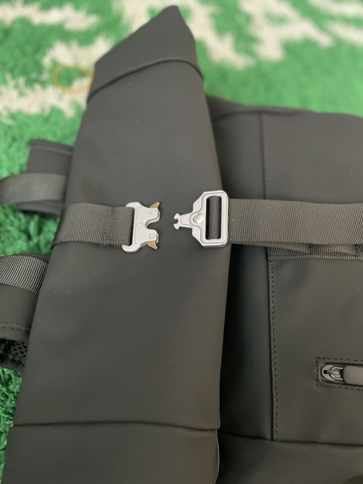 Other Metal buckle Roll top backpack book bag duffle zipper Size ONE SIZE - 2 Thumbnail