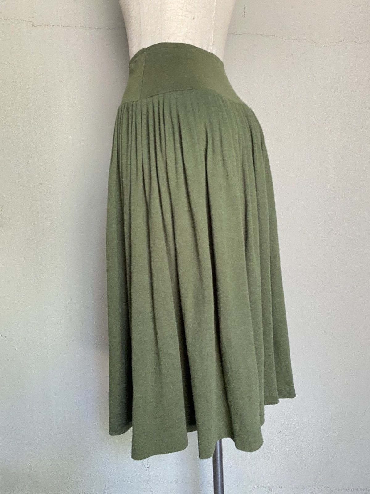 Norma Kamali NORMA KAMALI Olive Green Gathered Skirt. Size M / US 6-8 / IT 42-44 - 2 Thumbnail