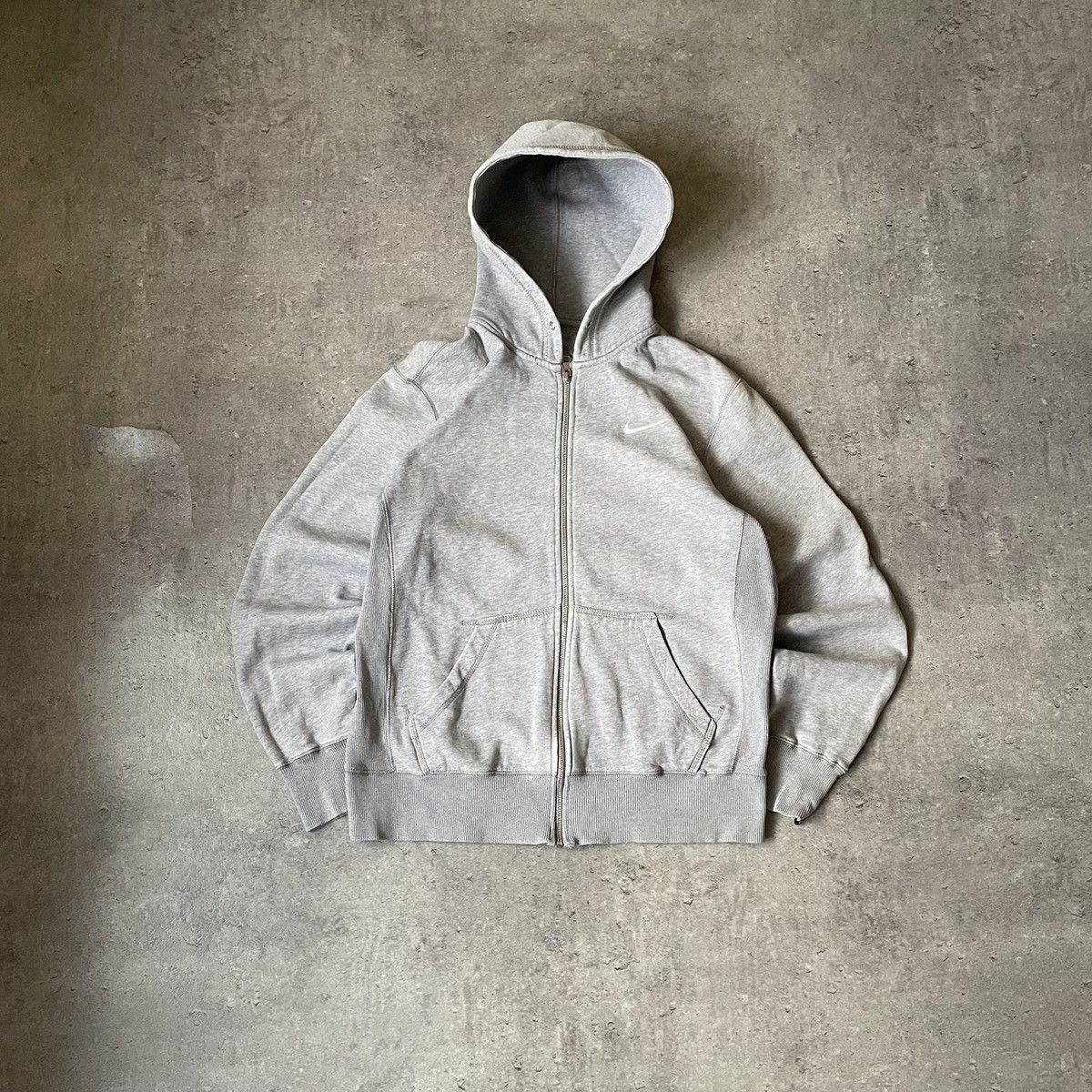 Nike × Vintage Vintage Nike 90s Basic Grey Zip-Up Hoodie Size US M / EU 48-50 / 2 - 1 Thumbnail