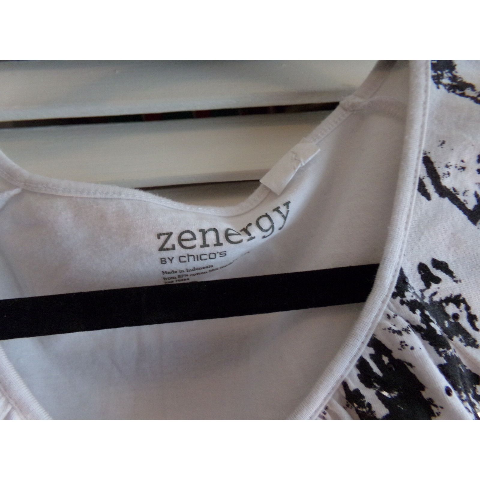Chicos Chico's Zenergy white top black silver rivets 2 EUC Size L / US 10 / IT 46 - 3 Thumbnail